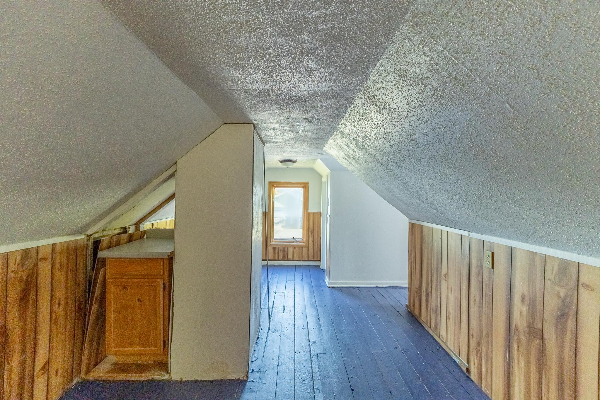 1910 single family home for sale at 1311 3rd Street SE in Bemidji, MN — 5 bed, 3 bath (photo 9 of 59)