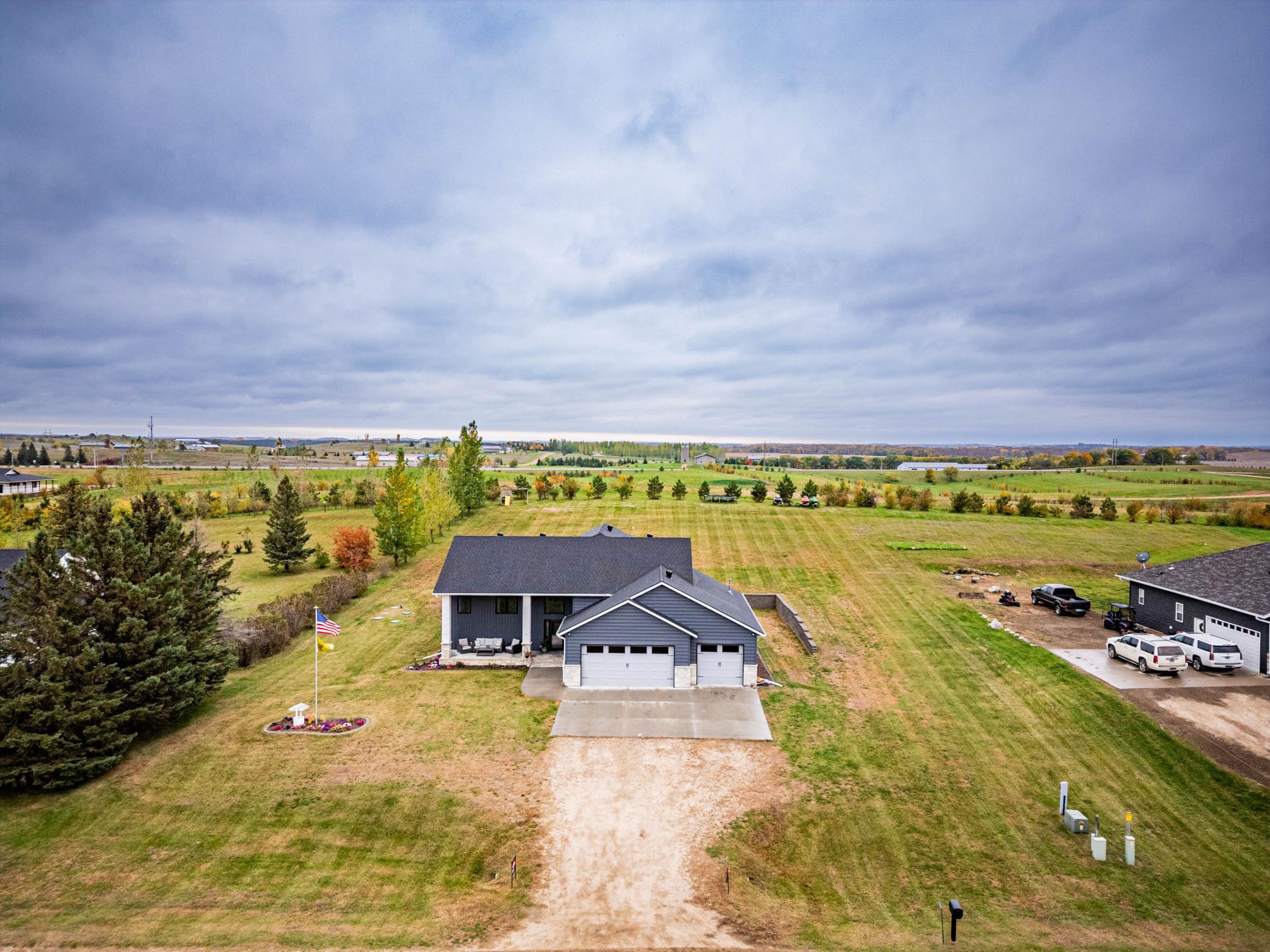 2020 single family home for sale at 17115 Lakeview Lane in Audubon, MN — 5 bed, 3 bath (photo 2 of 70)