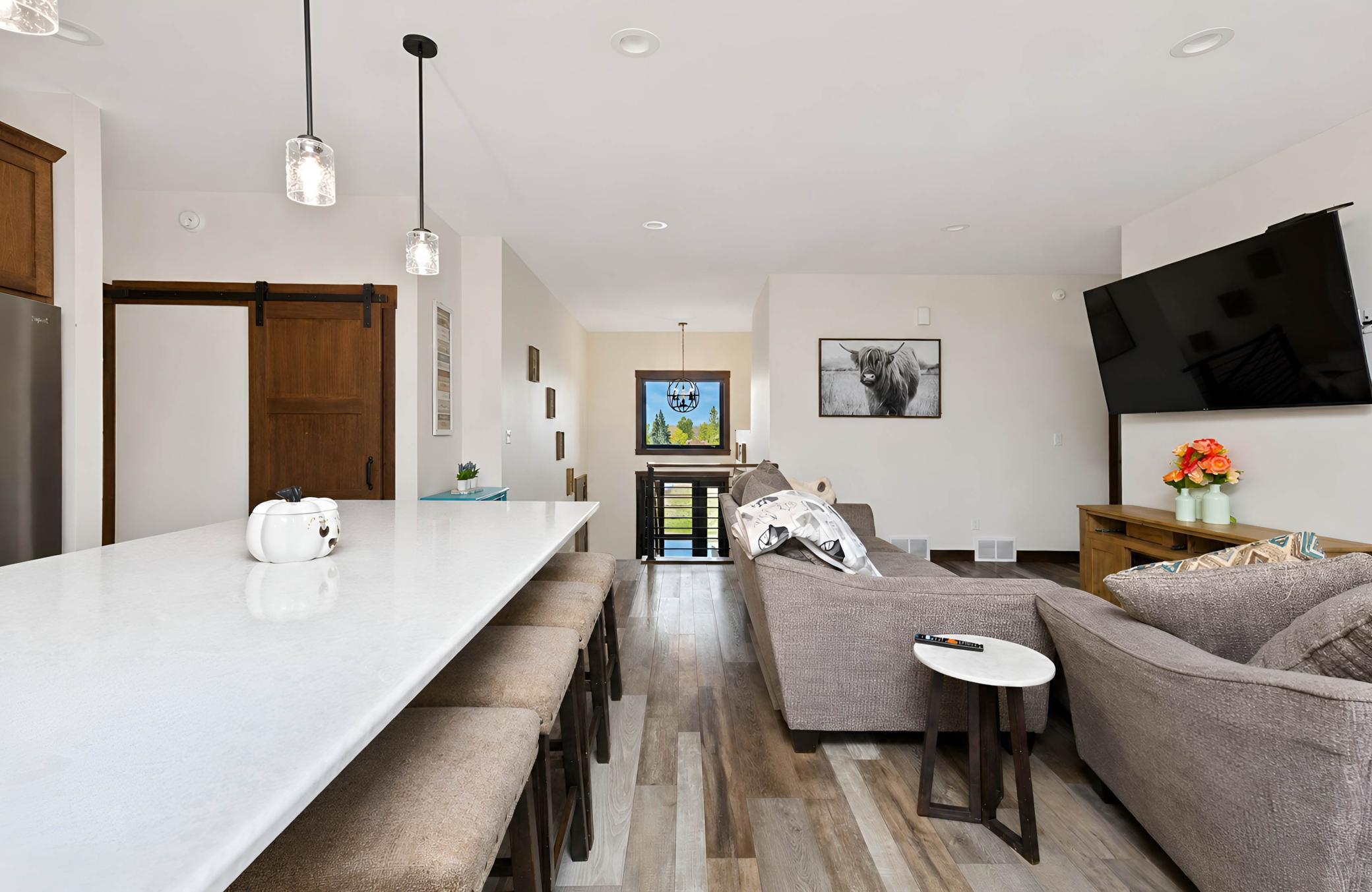2020 single family home for sale at 17115 Lakeview Lane in Audubon, MN — 5 bed, 3 bath (photo 17 of 70)