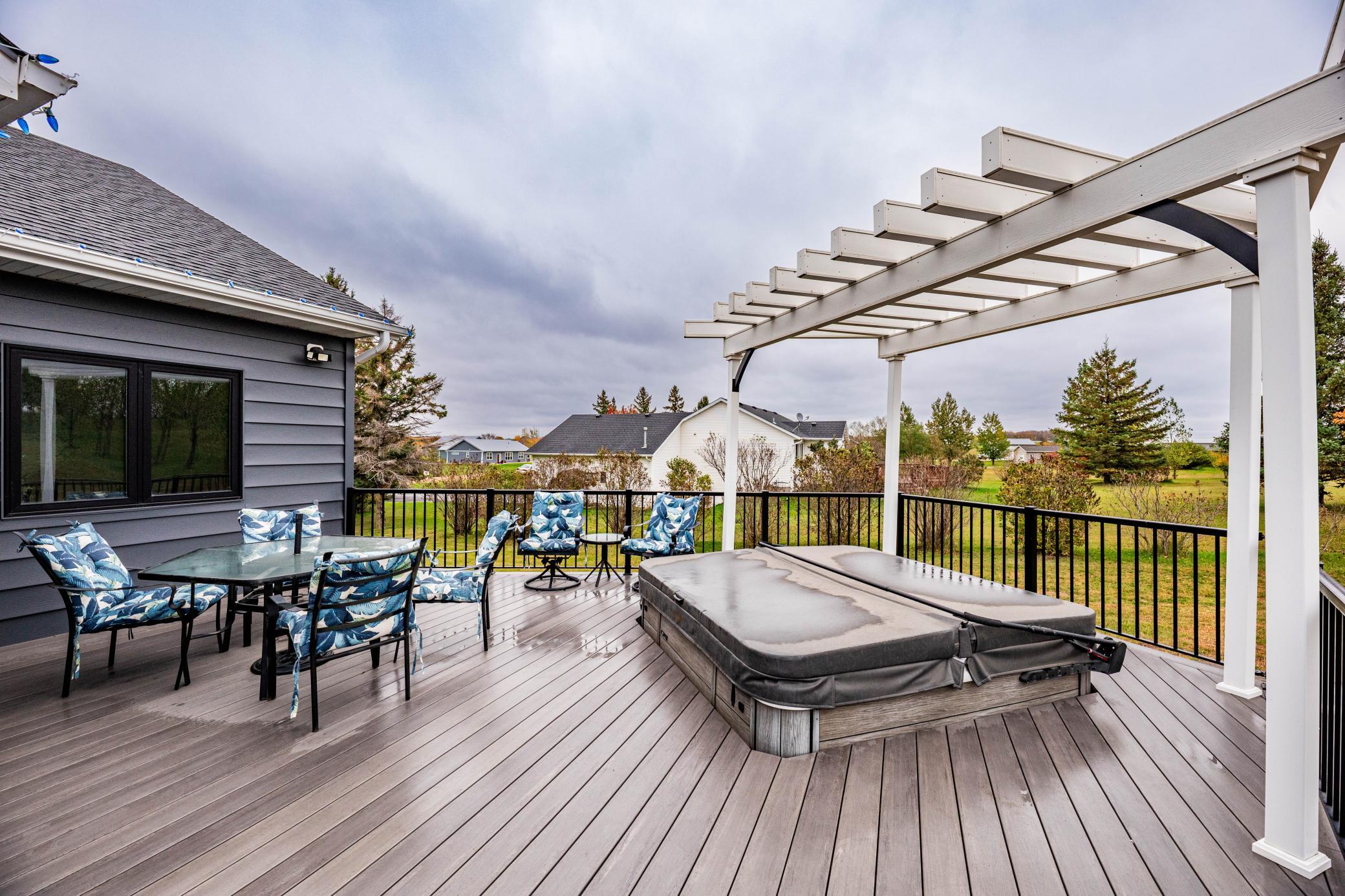 2020 single family home for sale at 17115 Lakeview Lane in Audubon, MN — 5 bed, 3 bath (photo 18 of 70)