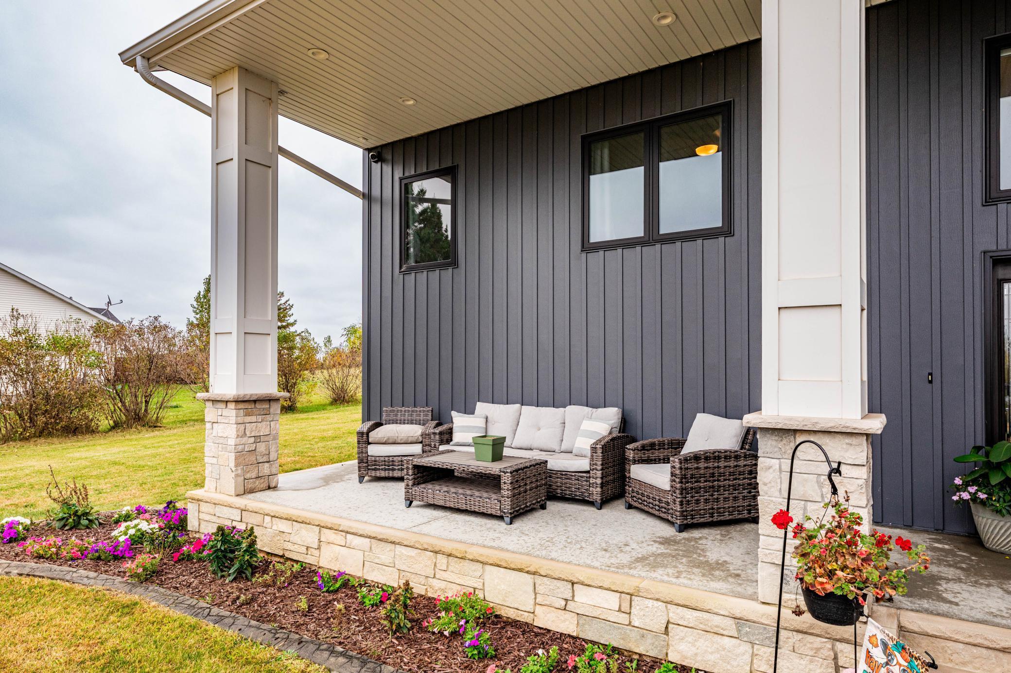 2020 single family home for sale at 17115 Lakeview Lane in Audubon, MN — 5 bed, 3 bath (photo 5 of 70)