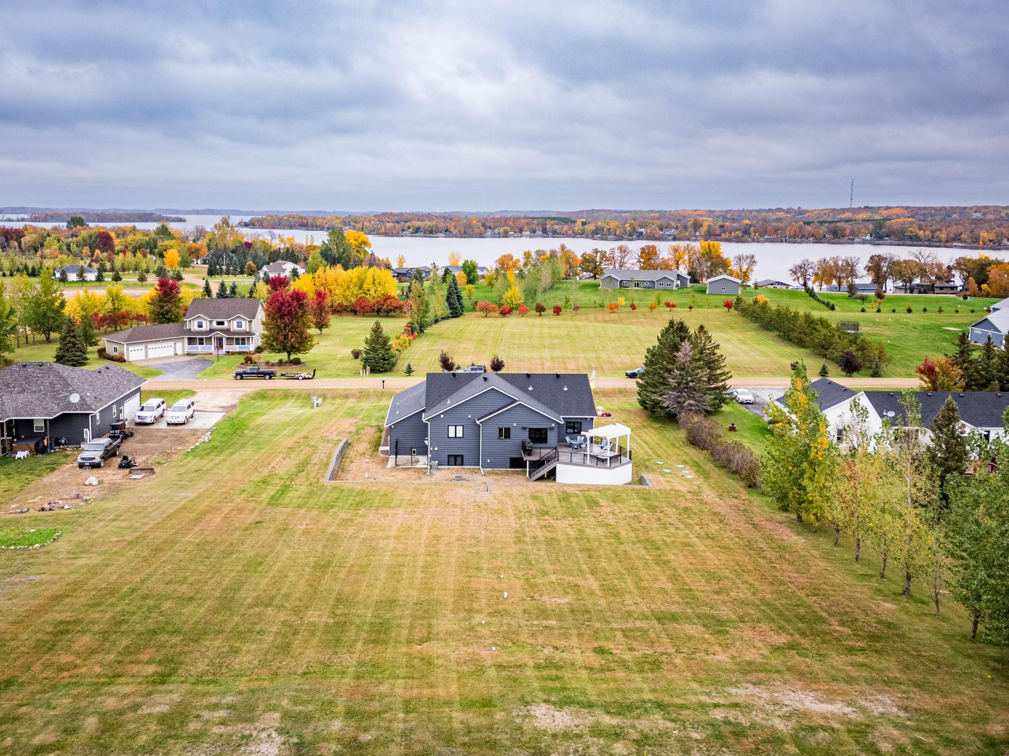 2020 single family home for sale at 17115 Lakeview Lane in Audubon, MN — 5 bed, 3 bath (photo 7 of 70)