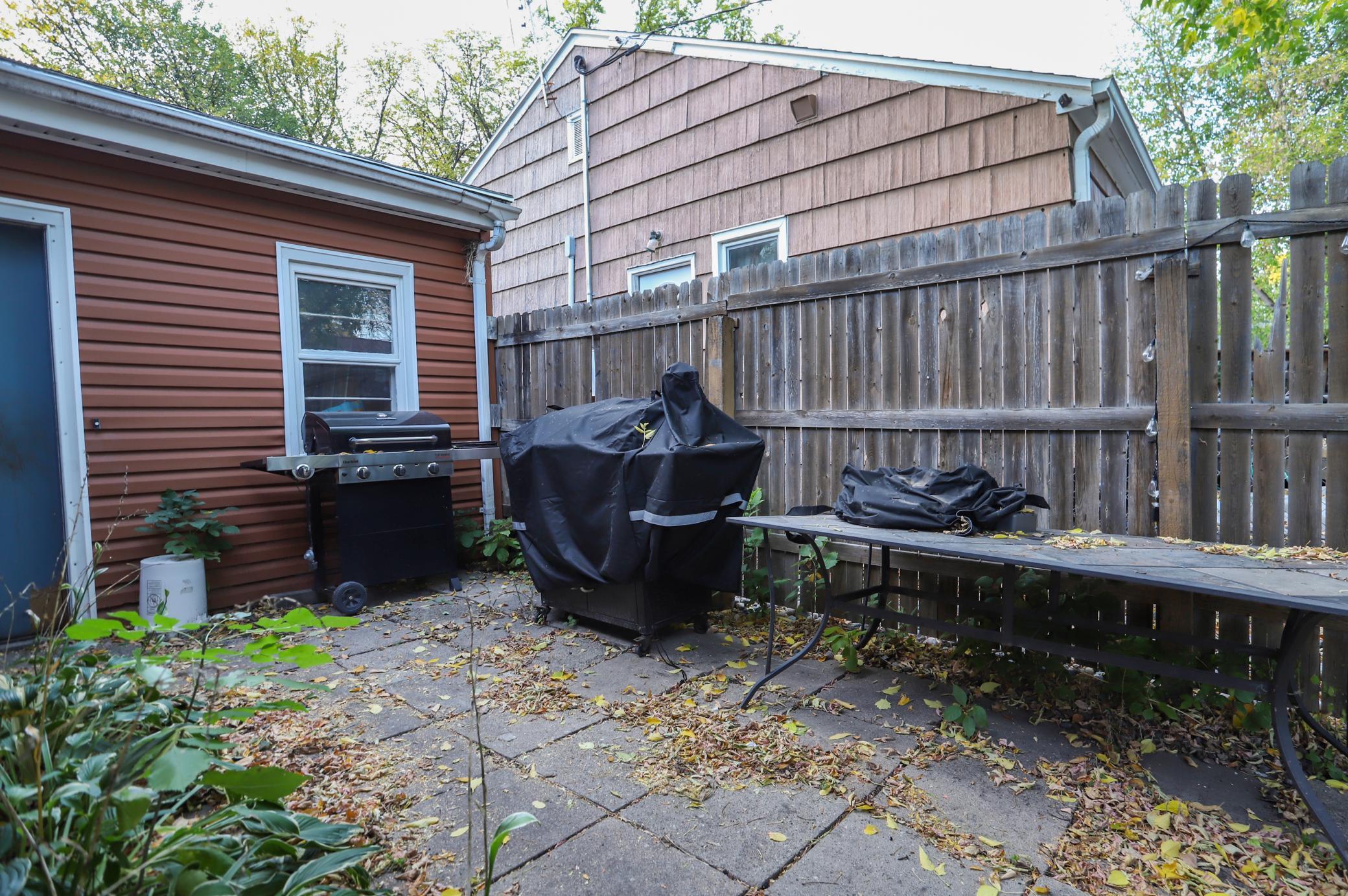 1949 single family home for sale at 1425 12th Street N in Fargo, ND — 2 bed, 1 bath (photo 19 of 23)