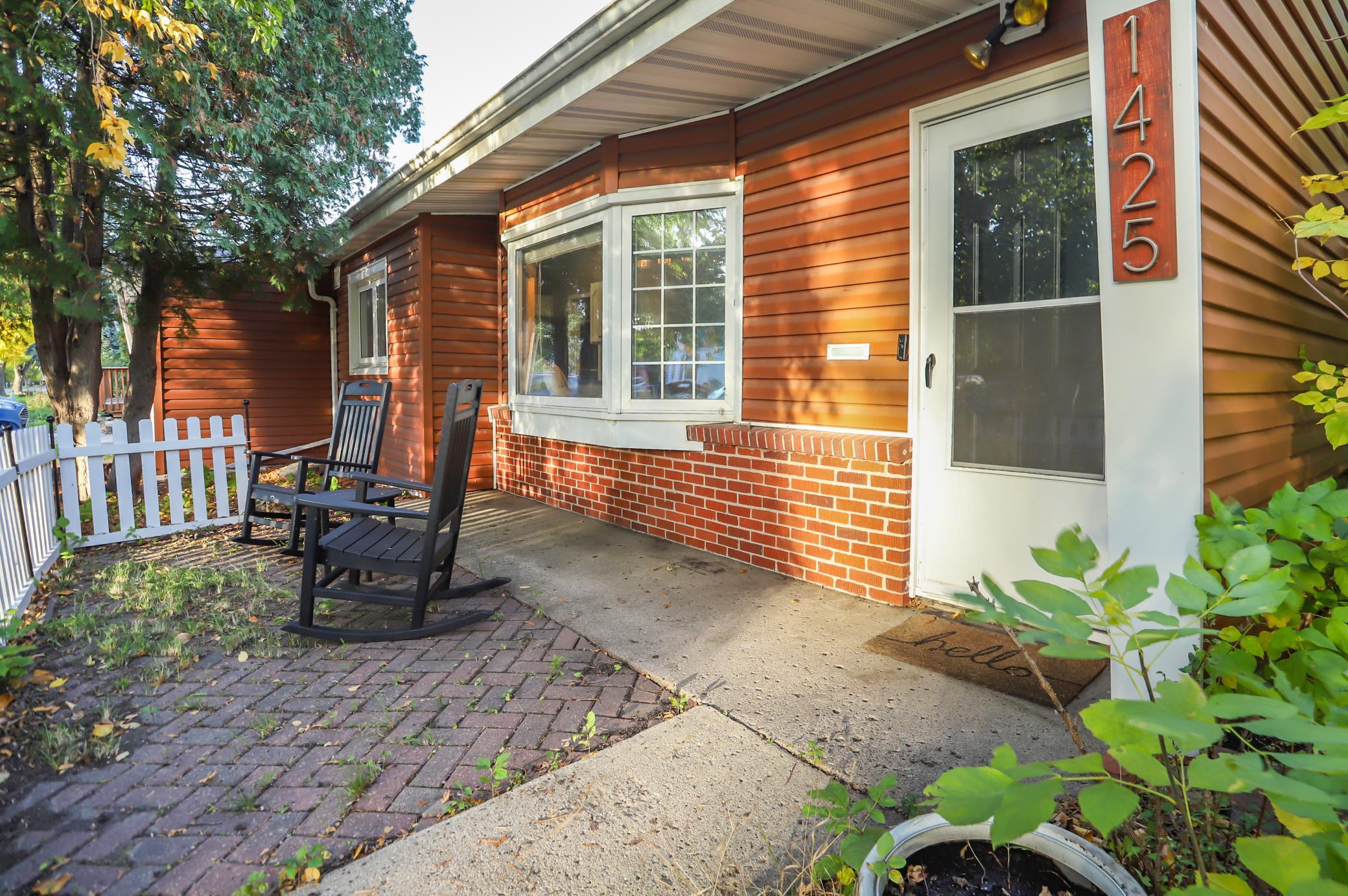 1949 single family home for sale at 1425 12th Street N in Fargo, ND — 2 bed, 1 bath (photo 4 of 23)