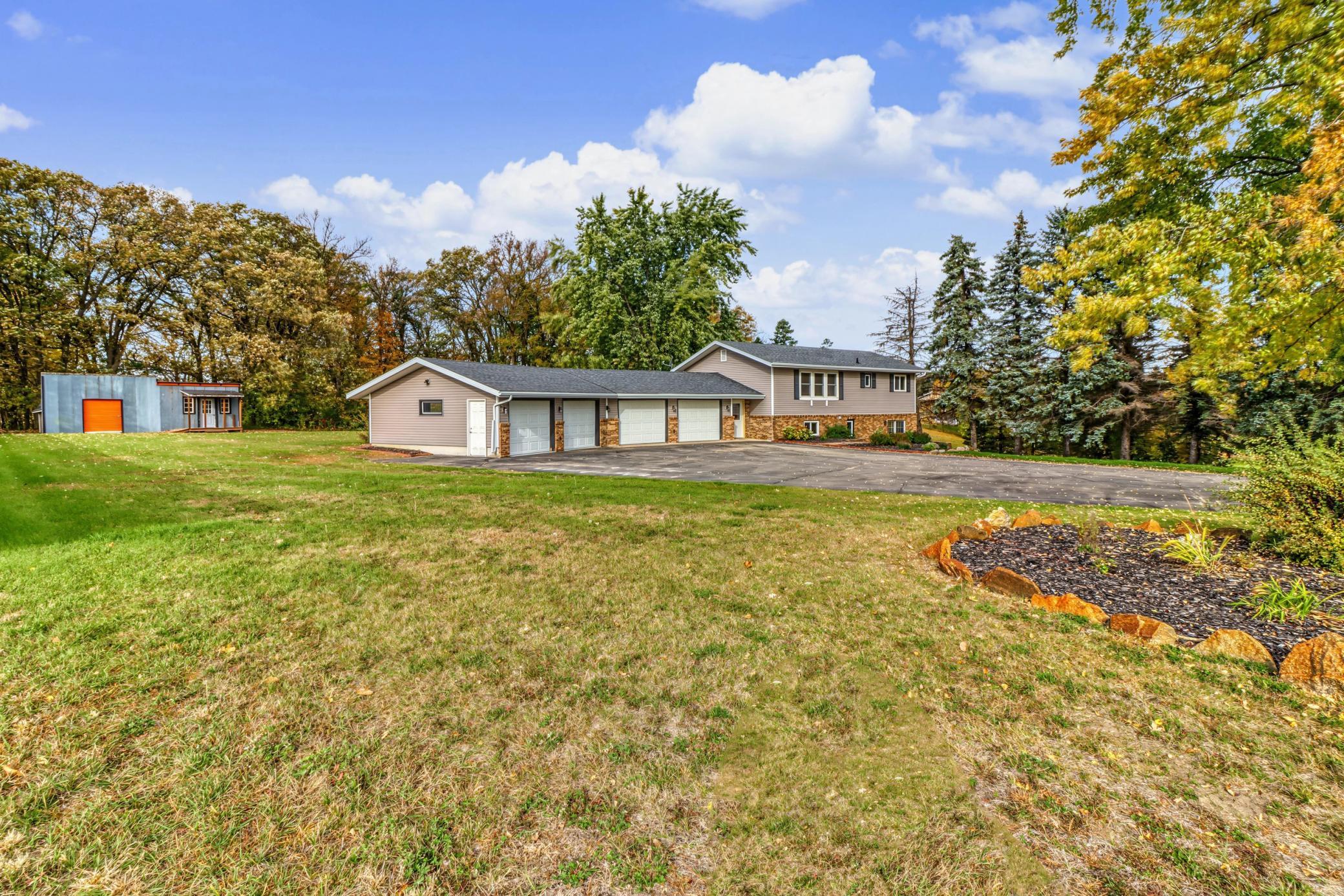1978 single family home for sale at 21240 Brookridge Lane in Detroit Lakes, MN — 4 bed, 2 bath (photo 2 of 35)