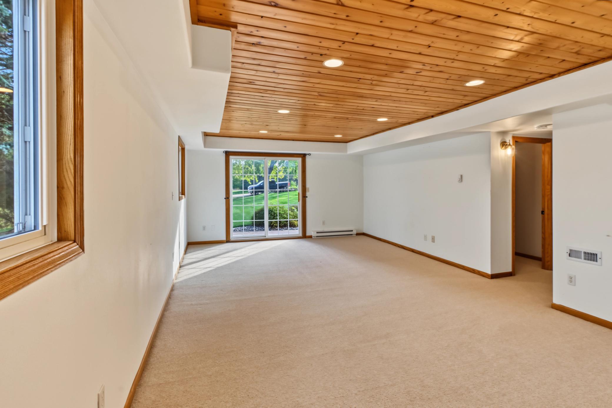 1978 single family home for sale at 21240 Brookridge Lane in Detroit Lakes, MN — 4 bed, 2 bath (photo 23 of 35)