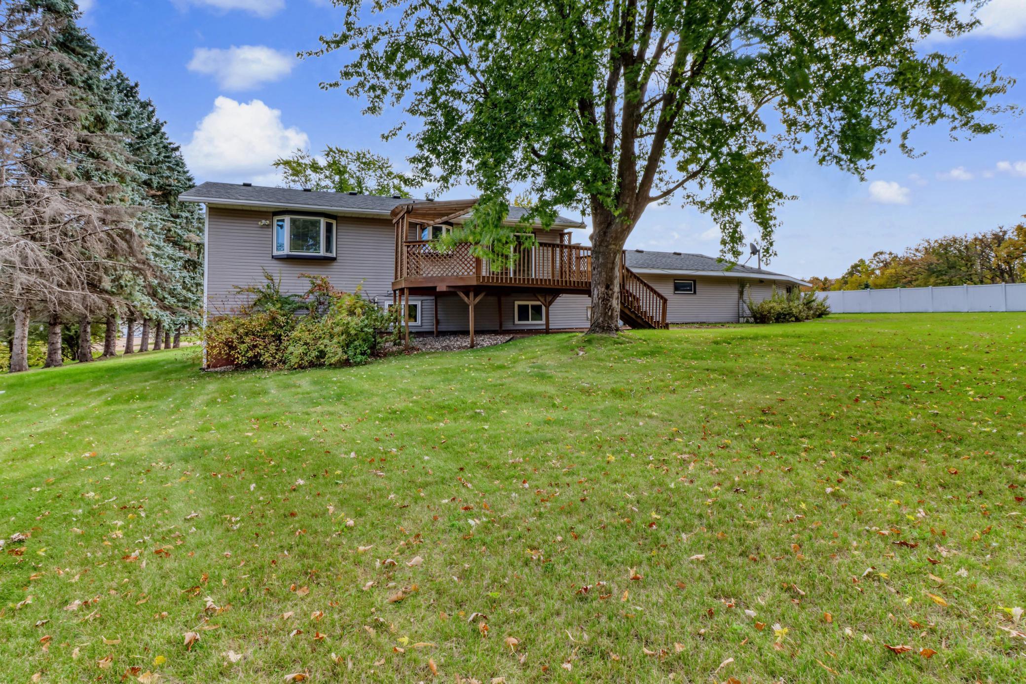 1978 single family home for sale at 21240 Brookridge Lane in Detroit Lakes, MN — 4 bed, 2 bath (photo 4 of 35)