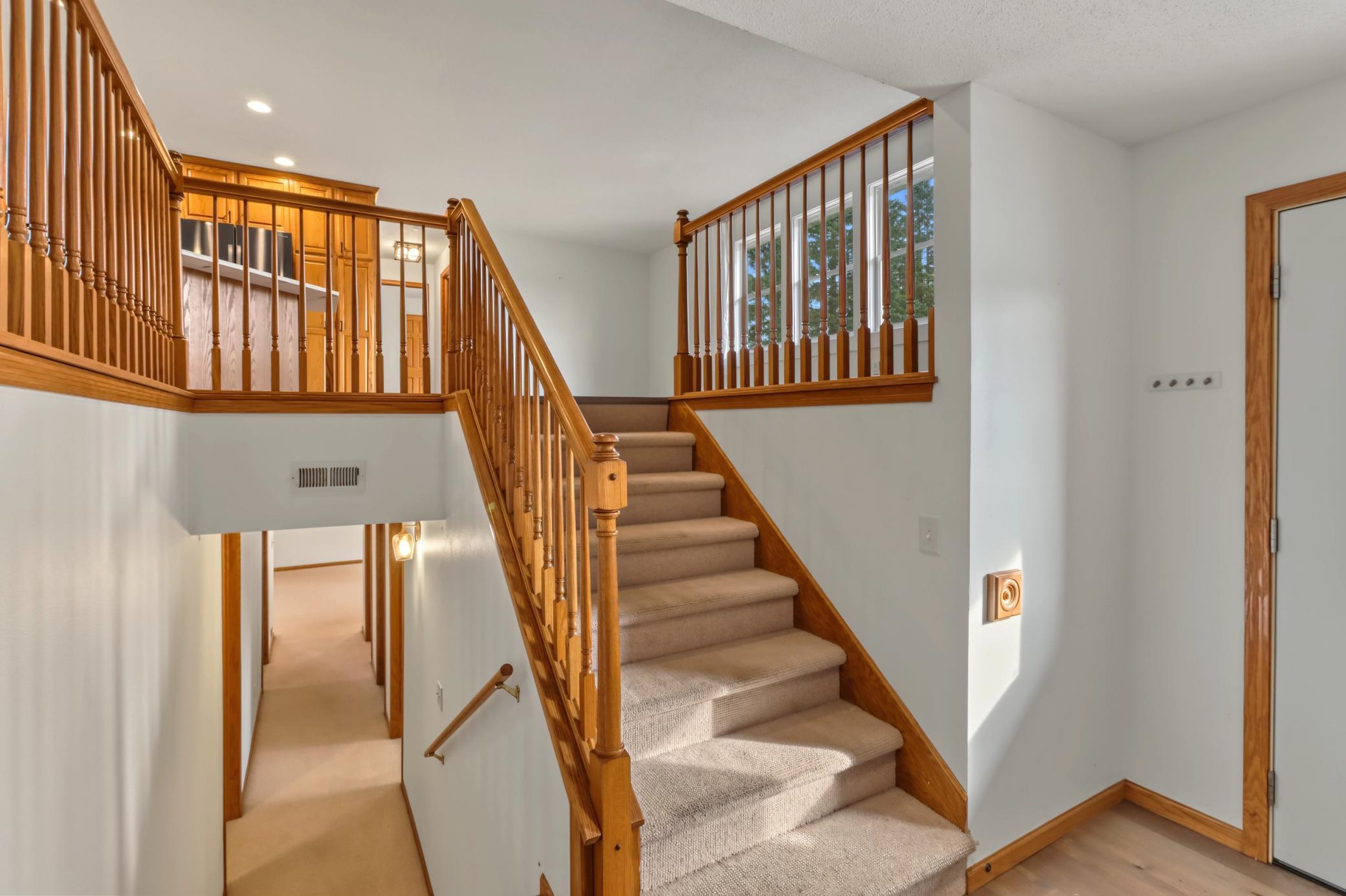 1978 single family home for sale at 21240 Brookridge Lane in Detroit Lakes, MN — 4 bed, 2 bath (photo 5 of 35)
