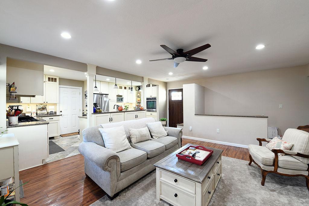 1978 single family home for sale at 2213 26 1/2 Avenue S in Fargo, ND — 4 bed, 2 bath (photo 11 of 40)