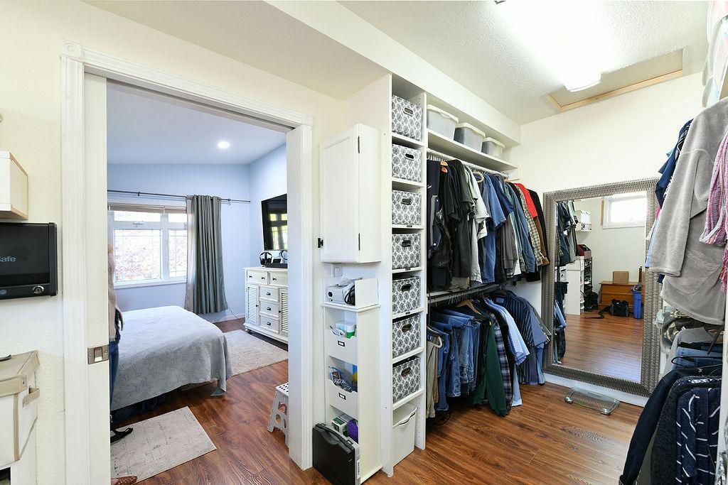 1978 single family home for sale at 2213 26 1/2 Avenue S in Fargo, ND — 4 bed, 2 bath (photo 18 of 40)