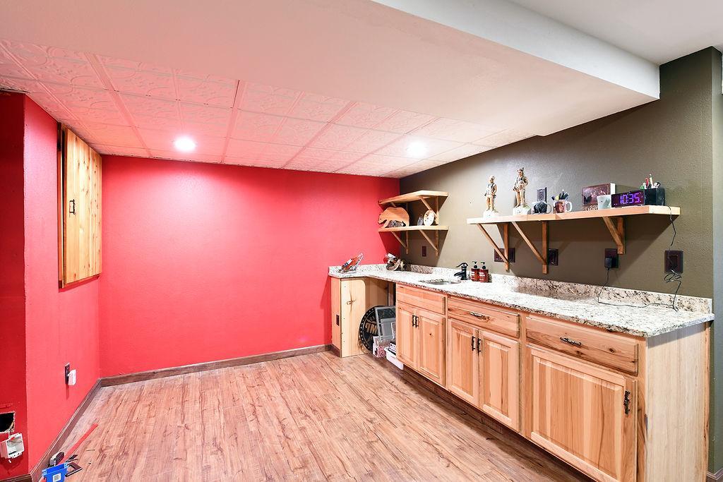 1978 single family home for sale at 2213 26 1/2 Avenue S in Fargo, ND — 4 bed, 2 bath (photo 27 of 40)