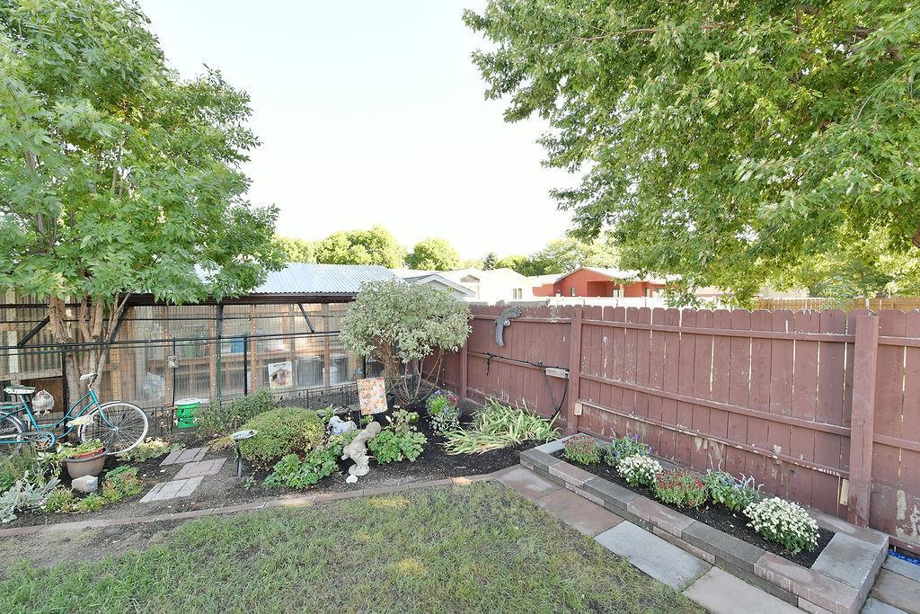 1978 single family home for sale at 2213 26 1/2 Avenue S in Fargo, ND — 4 bed, 2 bath (photo 37 of 40)