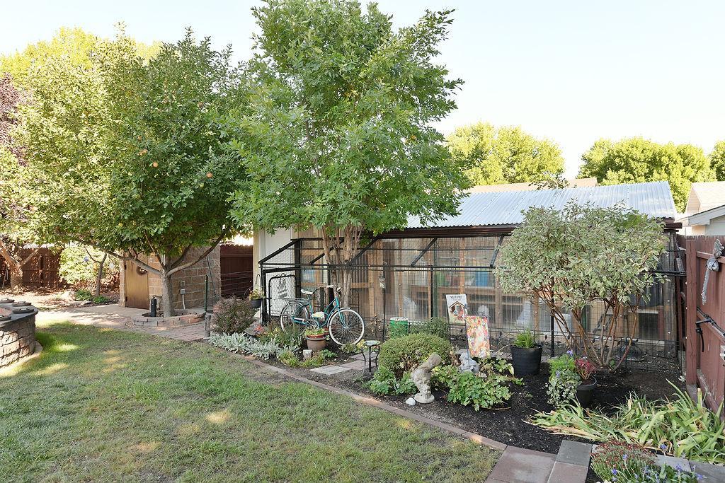 1978 single family home for sale at 2213 26 1/2 Avenue S in Fargo, ND — 4 bed, 2 bath (photo 39 of 40)