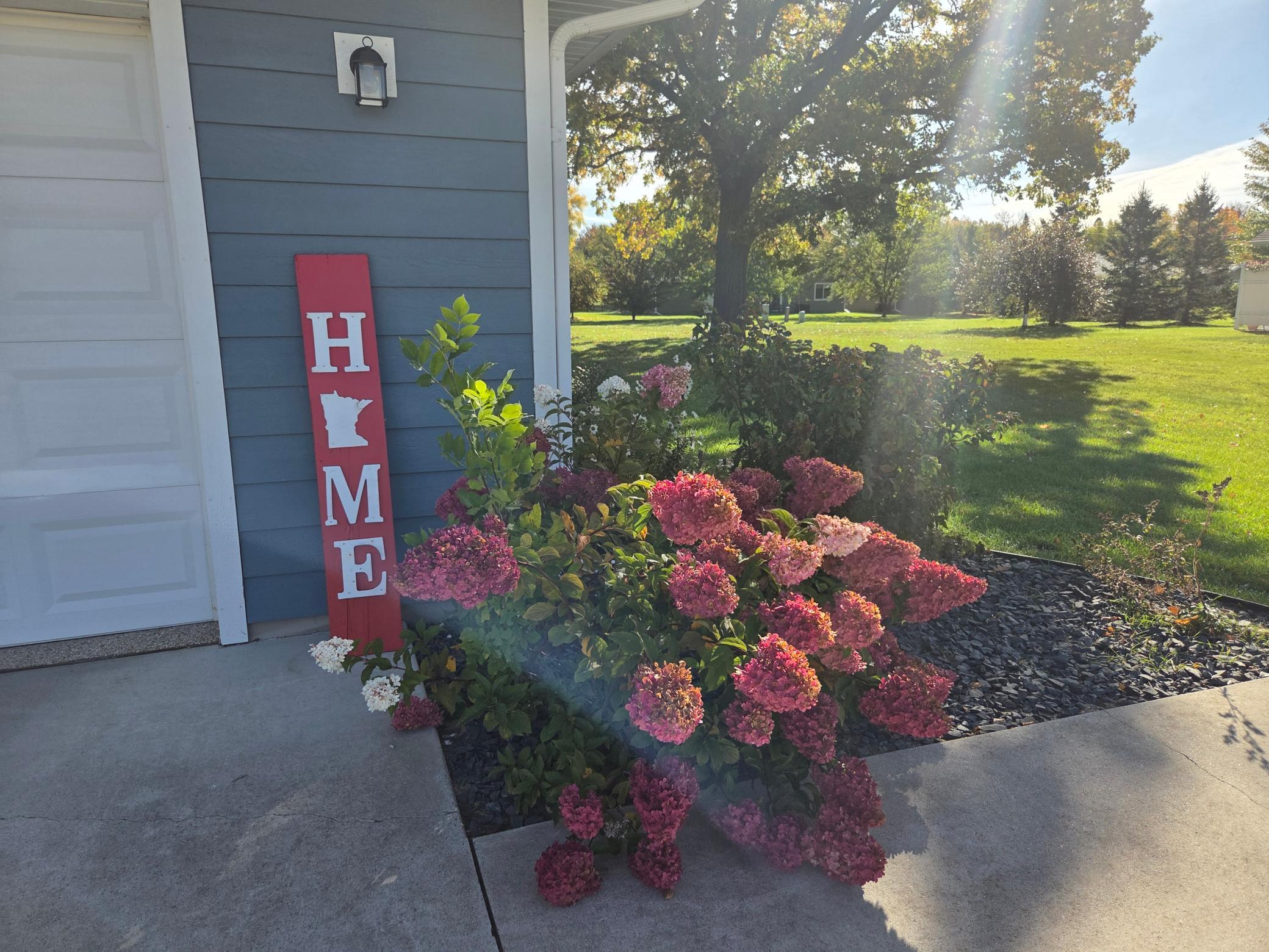 2015 single family home for sale at 824 N Pokegama Ave in Grand Rapids, MN — 2 bed, 2 bath (photo 3 of 3)