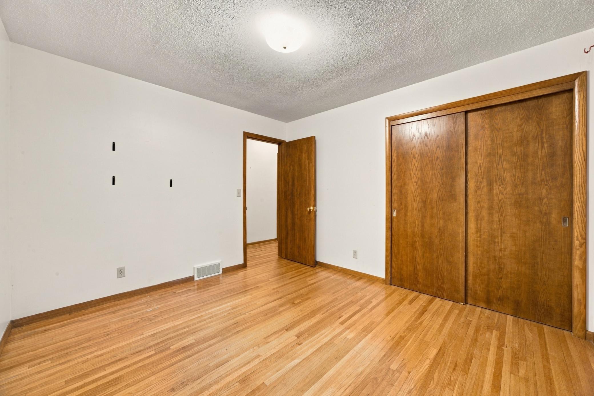 1963 single family home for sale at 1410 22nd Avenue S in Moorhead, MN — 3 bed, 3 bath (photo 14 of 35)