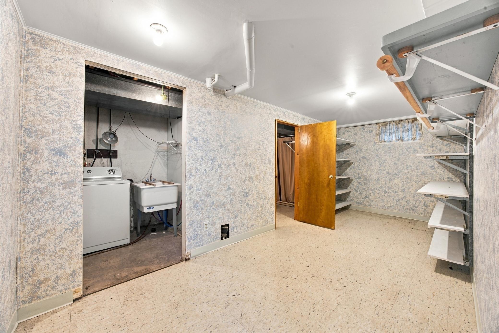 1963 single family home for sale at 1410 22nd Avenue S in Moorhead, MN — 3 bed, 3 bath (photo 24 of 35)