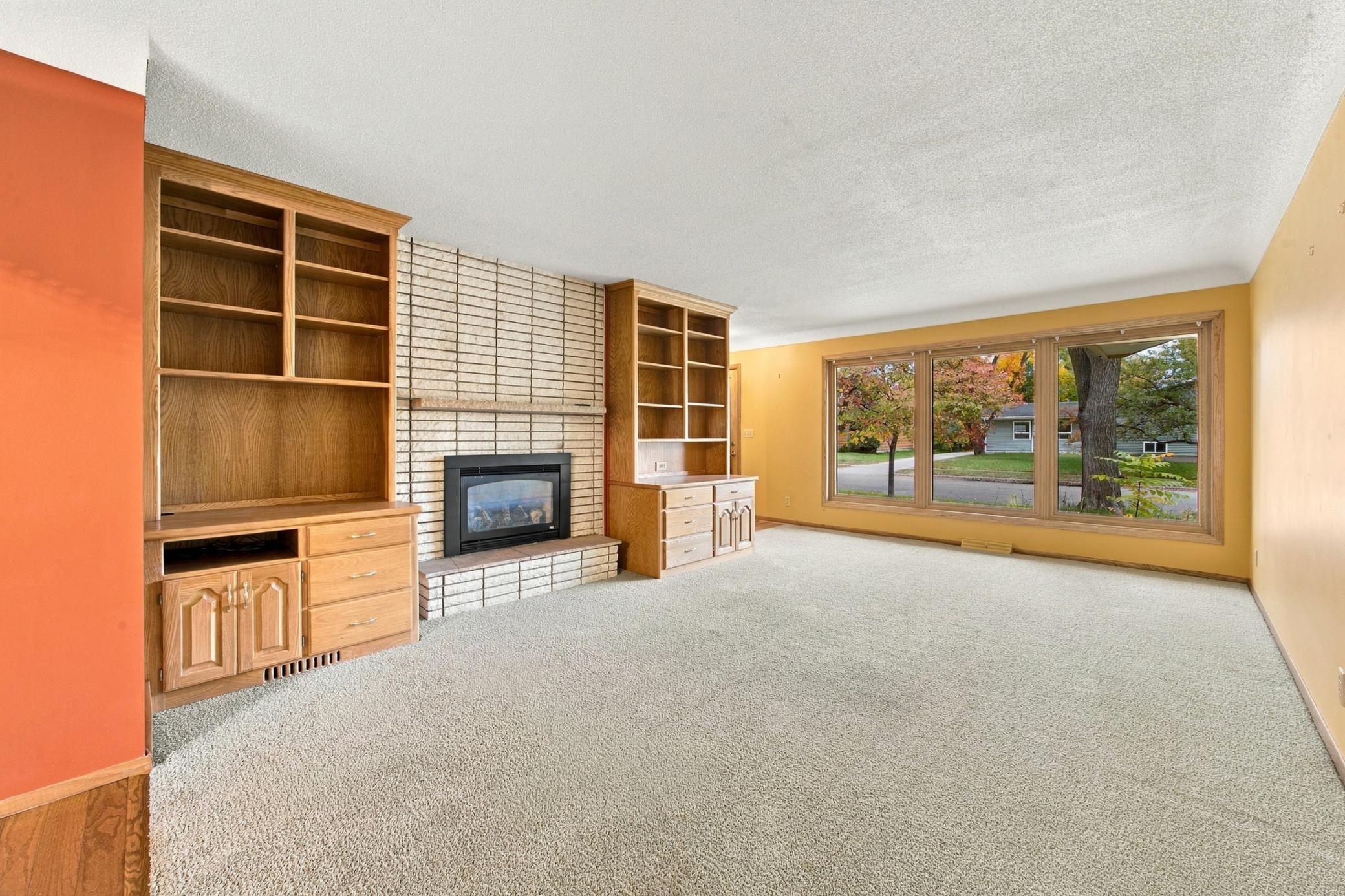 1963 single family home for sale at 1410 22nd Avenue S in Moorhead, MN — 3 bed, 3 bath (photo 6 of 35)