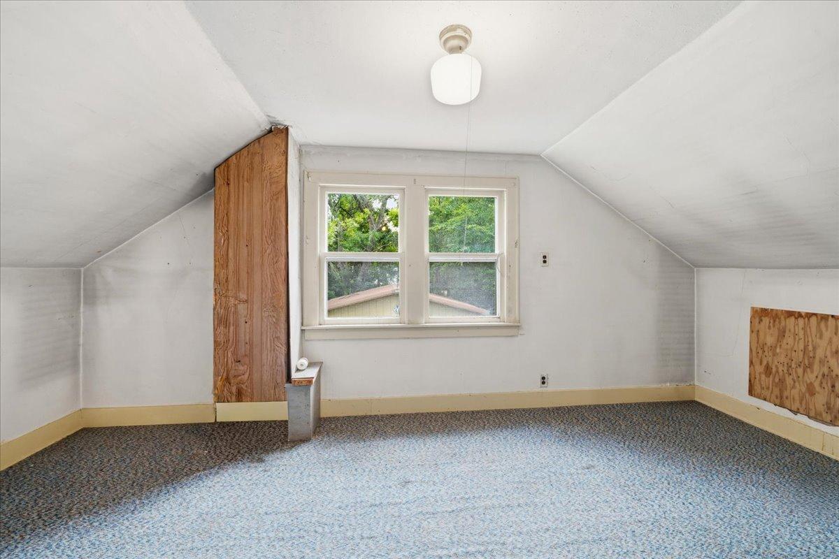 1933 single family home for sale at 406 8th Avenue E in Alexandria, MN — 5 bed, 2 bath (photo 19 of 21)