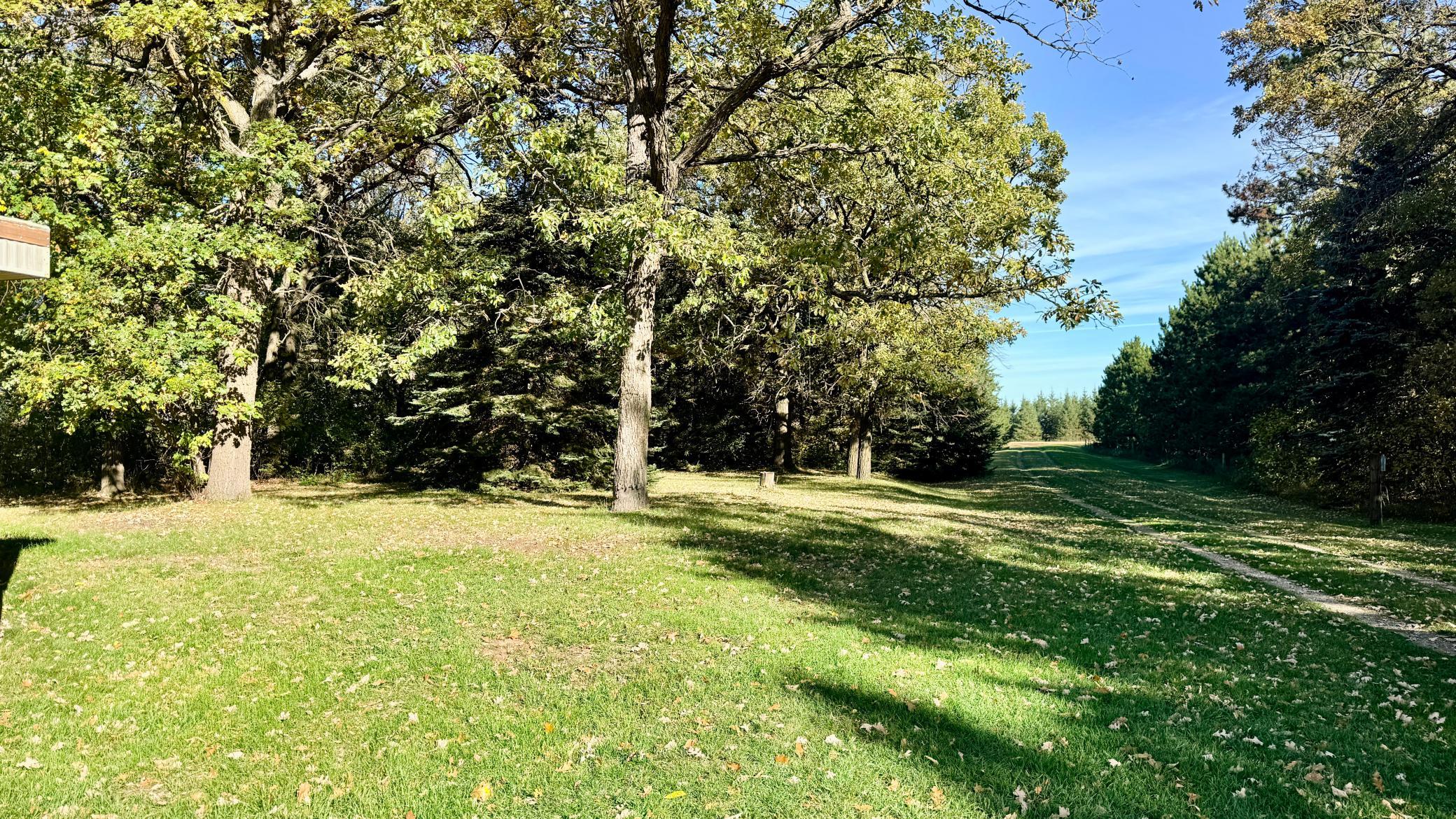 1976 single family home for sale at 19327 Cr-108 in Park Rapids, MN — 2 bed, 1 bath (photo 5 of 17)