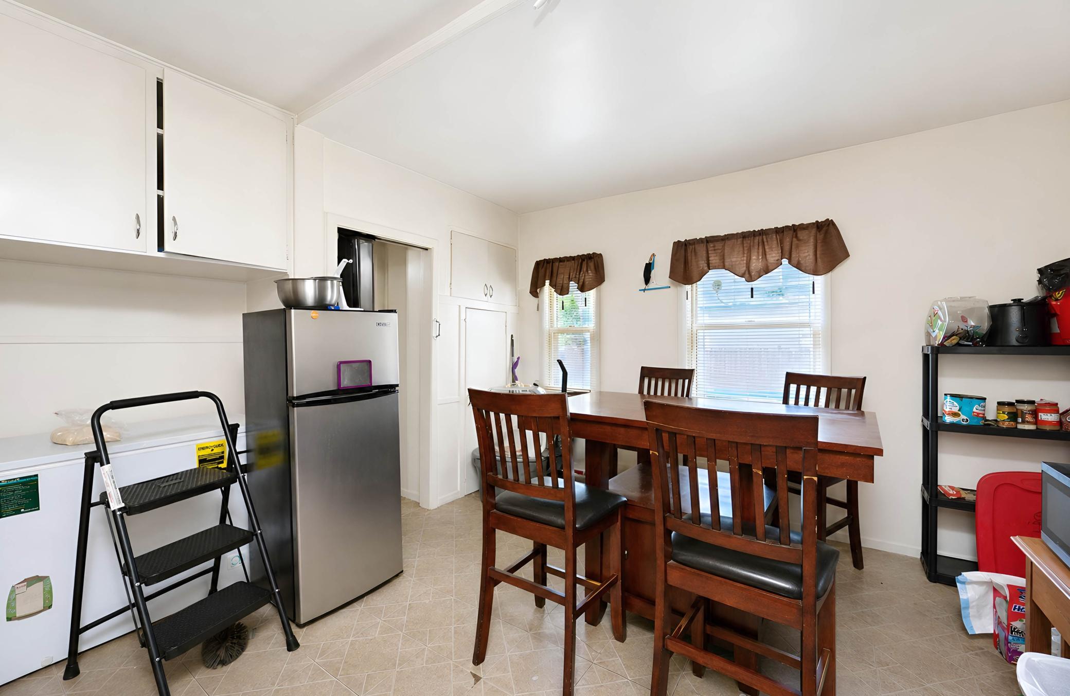 1916 single family home for sale at 1010 2nd Avenue N in Moorhead, MN — 2 bed, 2 bath (photo 26 of 29)