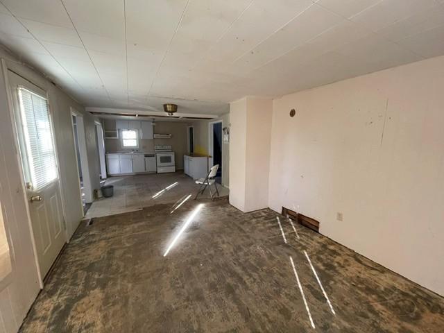 1950 single family home for sale at 517 Central Avenue N in Park Rapids, MN — 2 bed, 1 bath (photo 3 of 14)