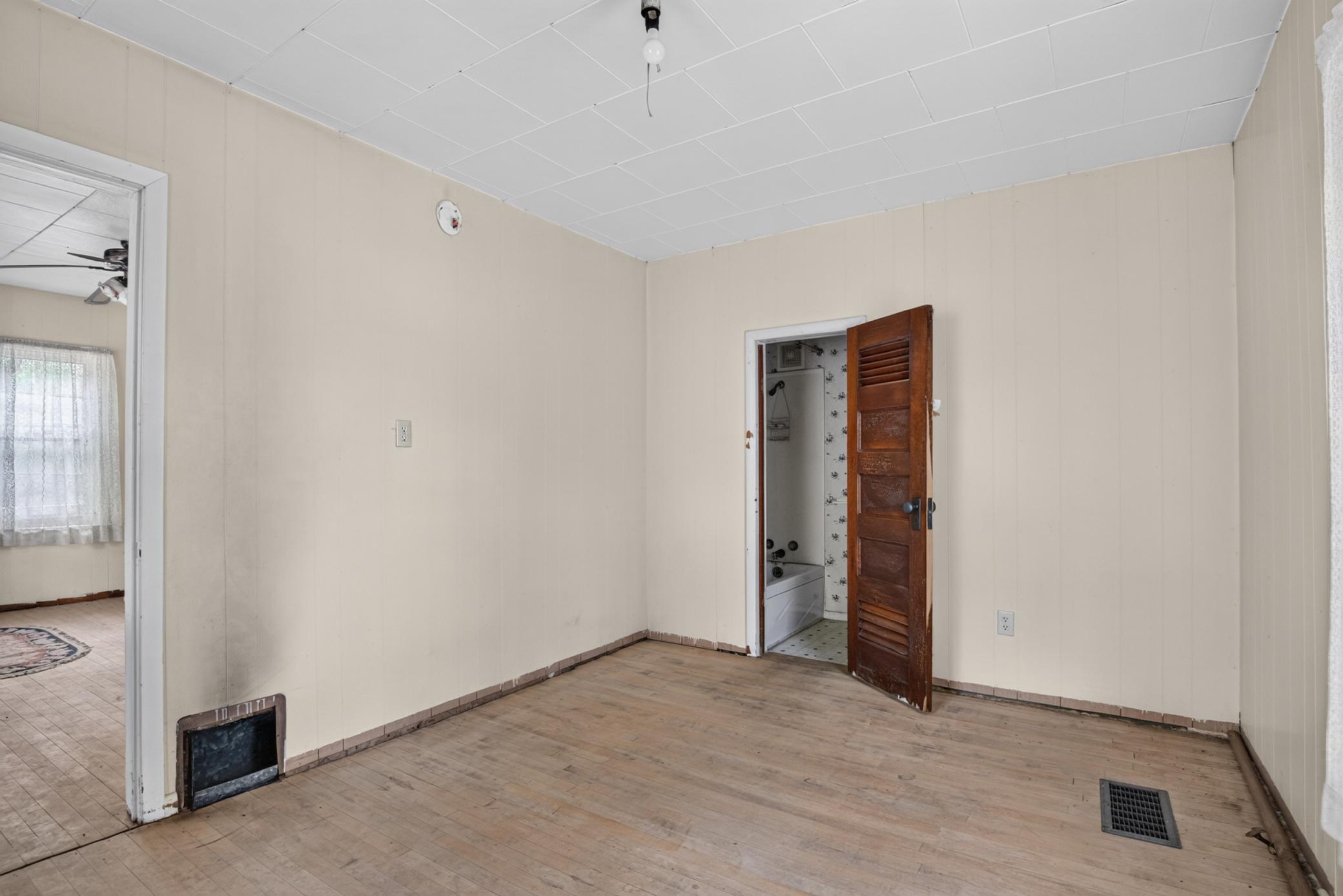 1900 single family home for sale at 116 Bluff Street in Fort Ransom, ND — 3 bed, 1 bath (photo 11 of 21)