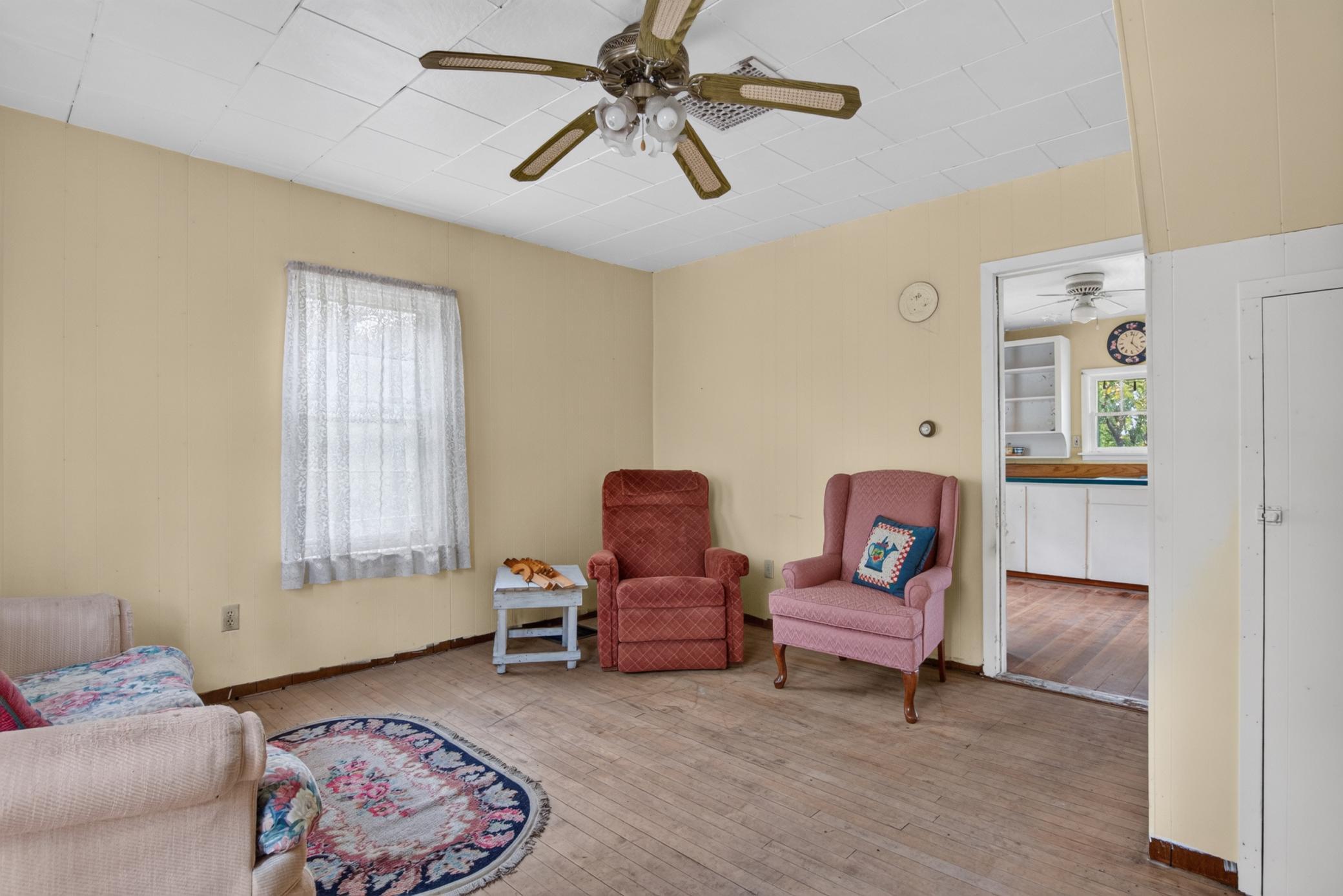 1900 single family home for sale at 116 Bluff Street in Fort Ransom, ND — 3 bed, 1 bath (photo 10 of 21)