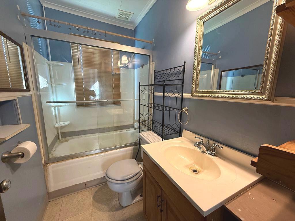 1940 single family home for sale at 221 Minnesota Avenue E in Sebeka, MN — 2 bed, 2 bath (photo 11 of 24)