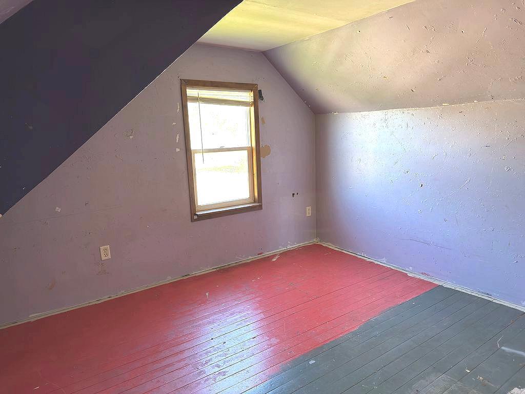 1940 single family home for sale at 221 Minnesota Avenue E in Sebeka, MN — 2 bed, 2 bath (photo 15 of 24)