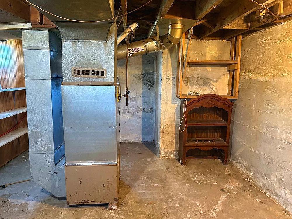 1940 single family home for sale at 221 Minnesota Avenue E in Sebeka, MN — 2 bed, 2 bath (photo 18 of 24)
