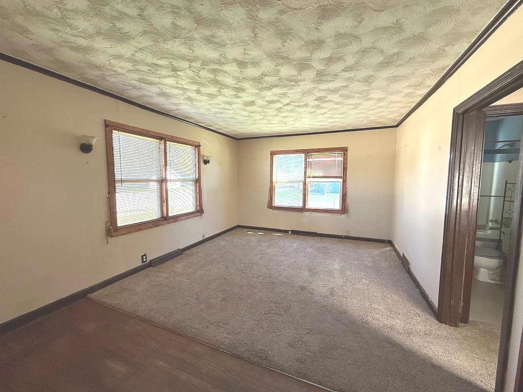 1940 single family home for sale at 221 Minnesota Avenue E in Sebeka, MN — 2 bed, 2 bath (photo 5 of 24)