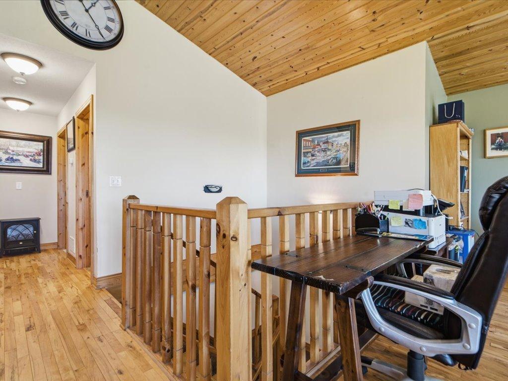 2003 single family home for sale at 25205 Eagle Ridge Road in Aitkin, MN — 3 bed, 2 bath (photo 11 of 66)