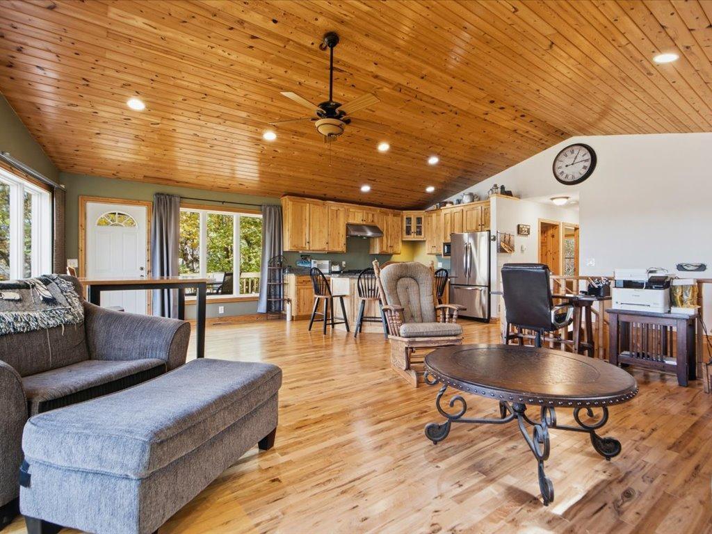 2003 single family home for sale at 25205 Eagle Ridge Road in Aitkin, MN — 3 bed, 2 bath (photo 5 of 66)