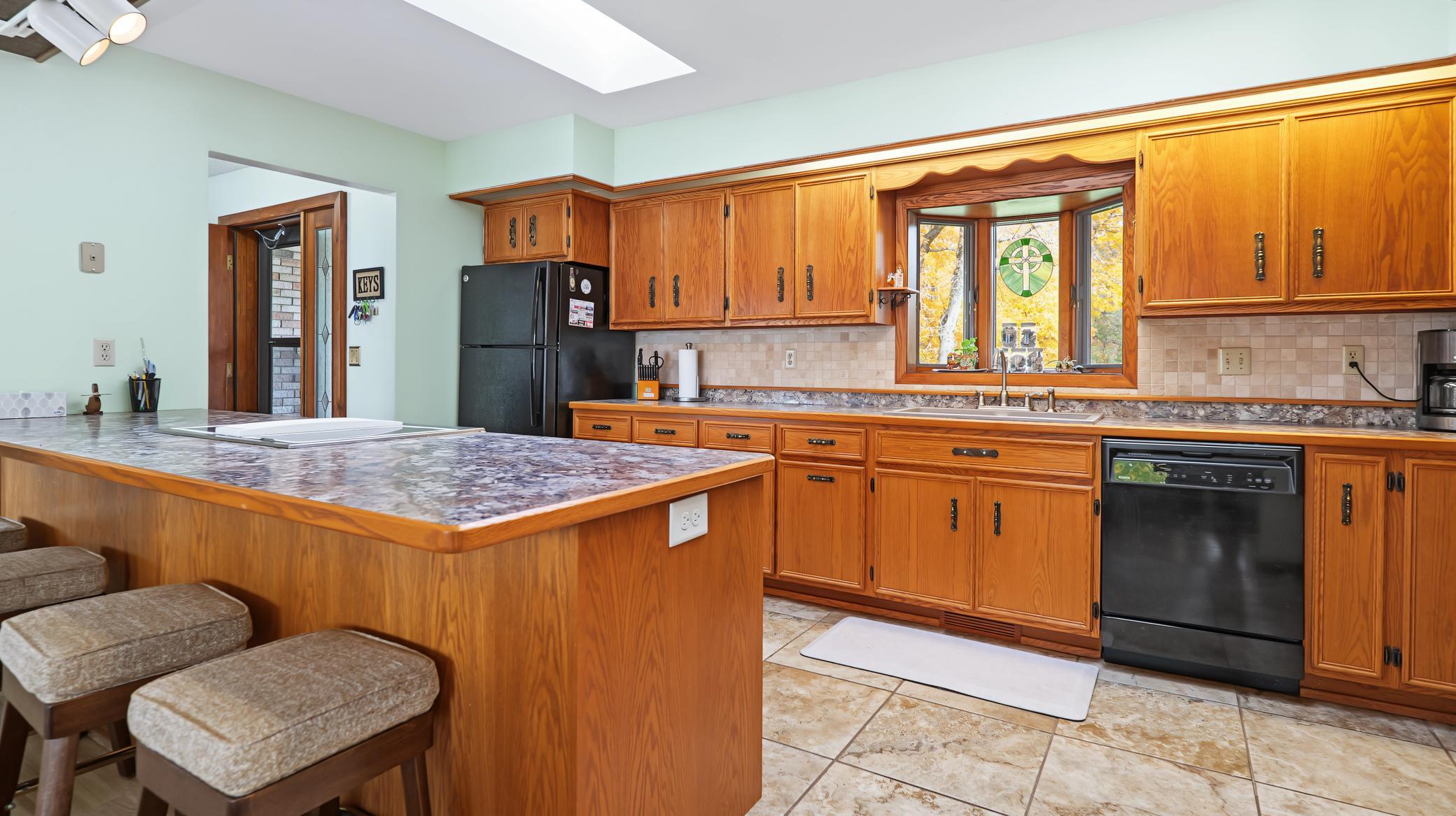 1982 single family home for sale at 13505 485th Avenue in Parkers Prairie, MN — 4 bed, 3 bath (photo 16 of 99)
