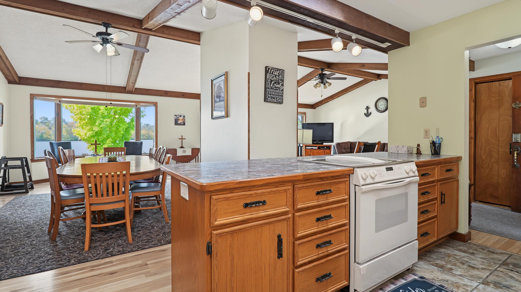 1982 single family home for sale at 13505 485th Avenue in Parkers Prairie, MN — 4 bed, 3 bath (photo 17 of 99)