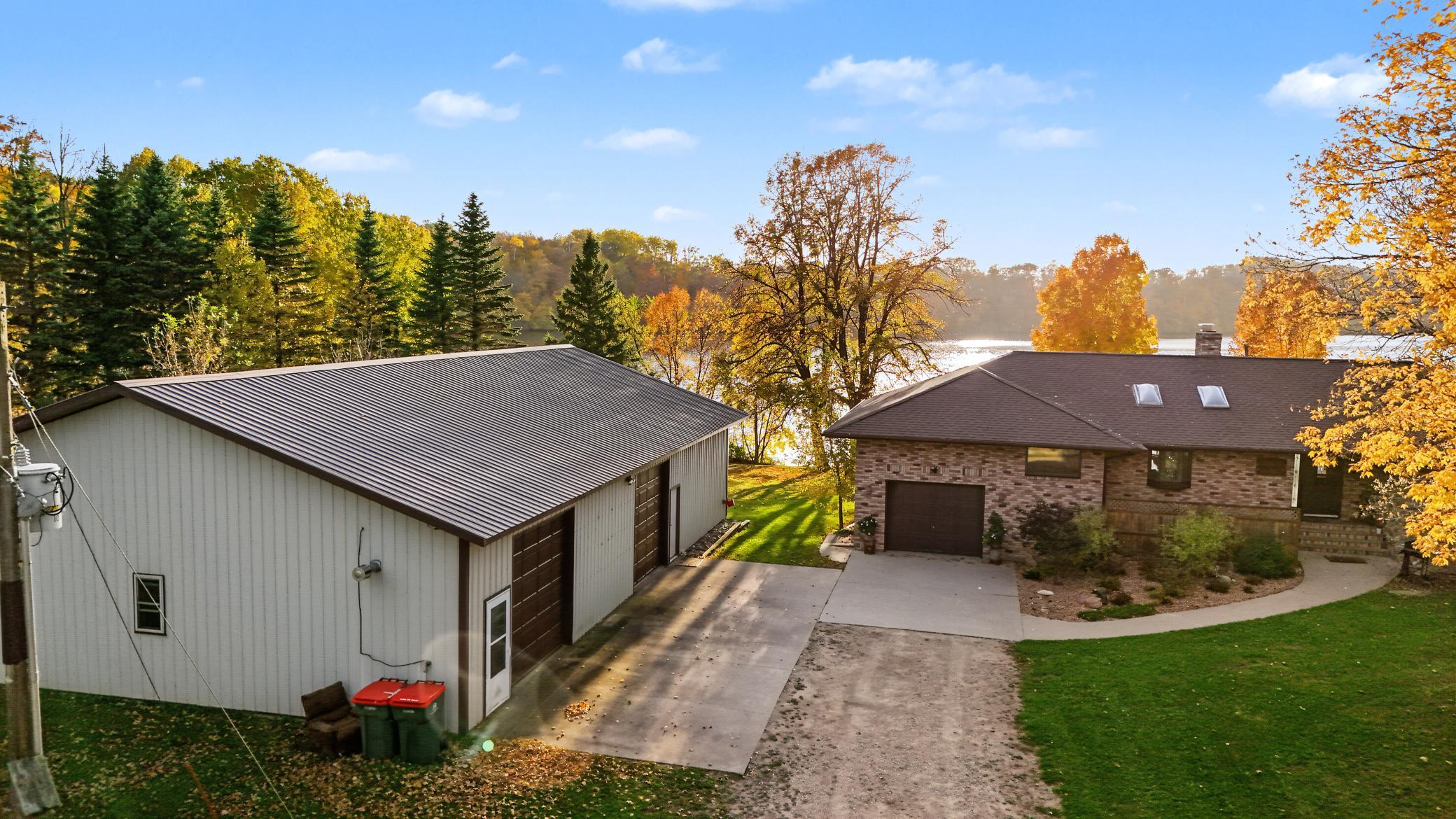 1982 single family home for sale at 13505 485th Avenue in Parkers Prairie, MN — 4 bed, 3 bath (photo 3 of 99)
