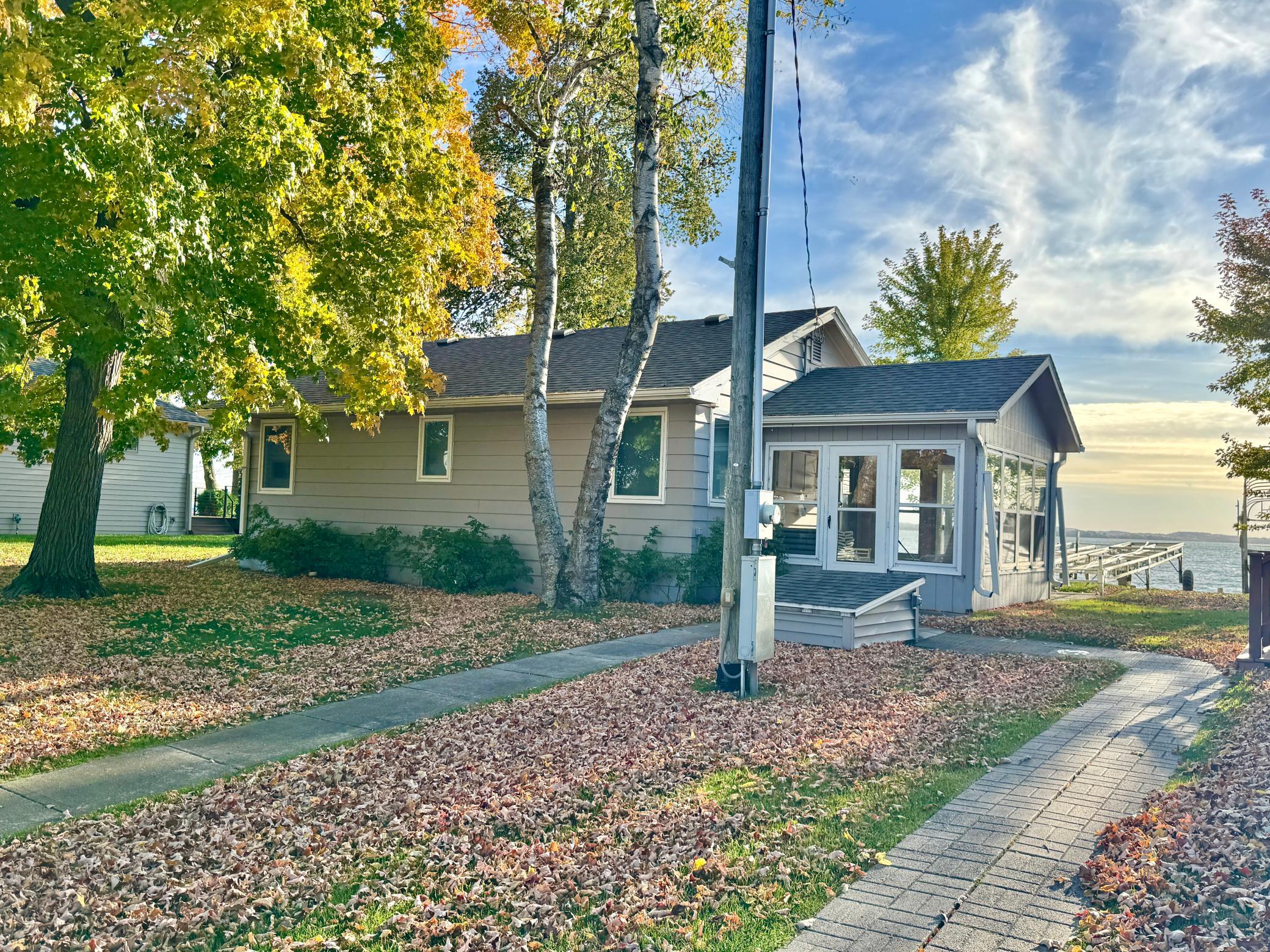 1960 single family home for sale at 43833 Inlet Beach Road in Pelican Rapids, MN — 2 bed, 1 bath (photo 4 of 26)