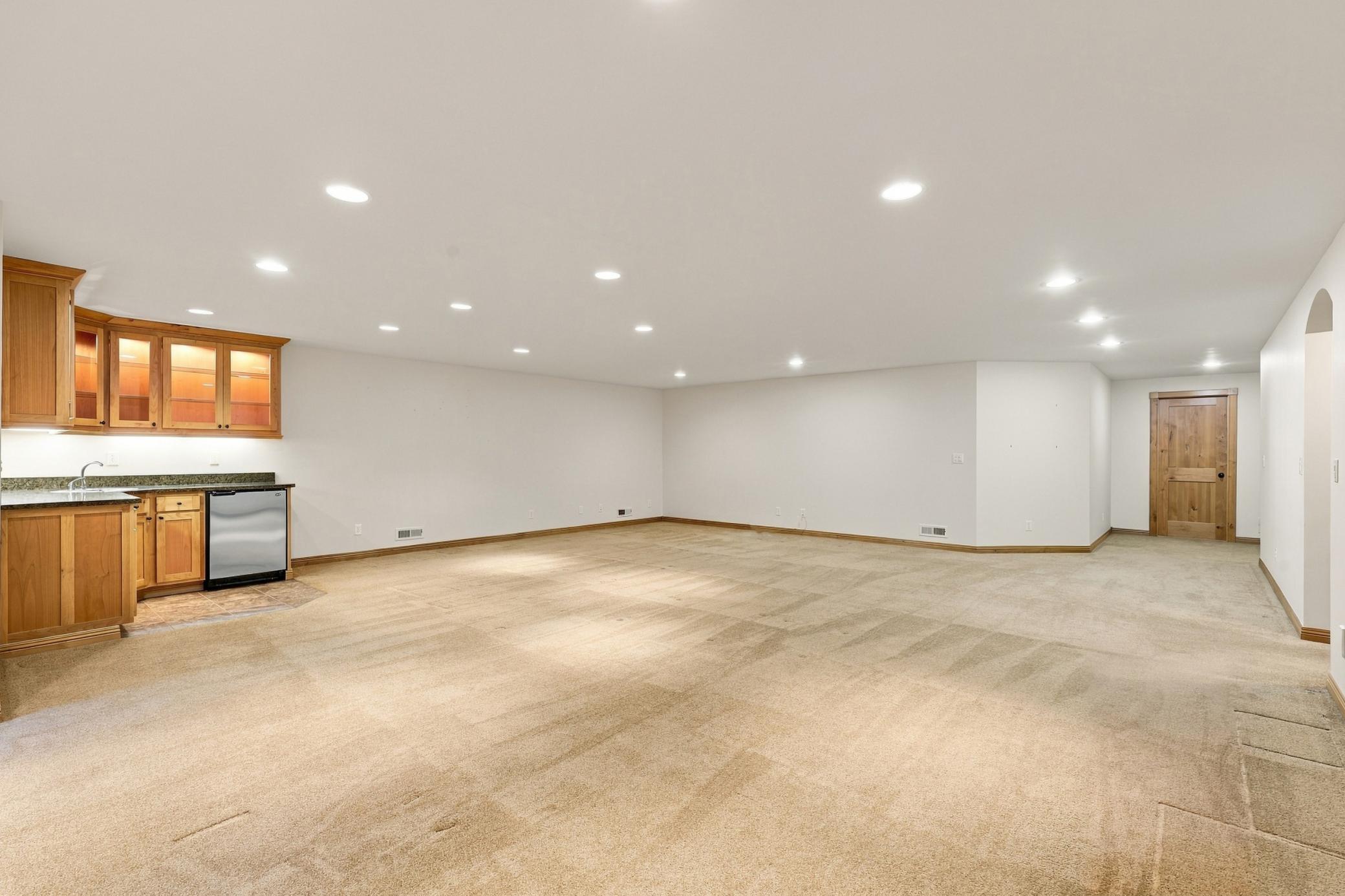 2006 twin home for sale at 6212 14th Street S in Fargo, ND — 4 bed, 3 bath (photo 36 of 55)