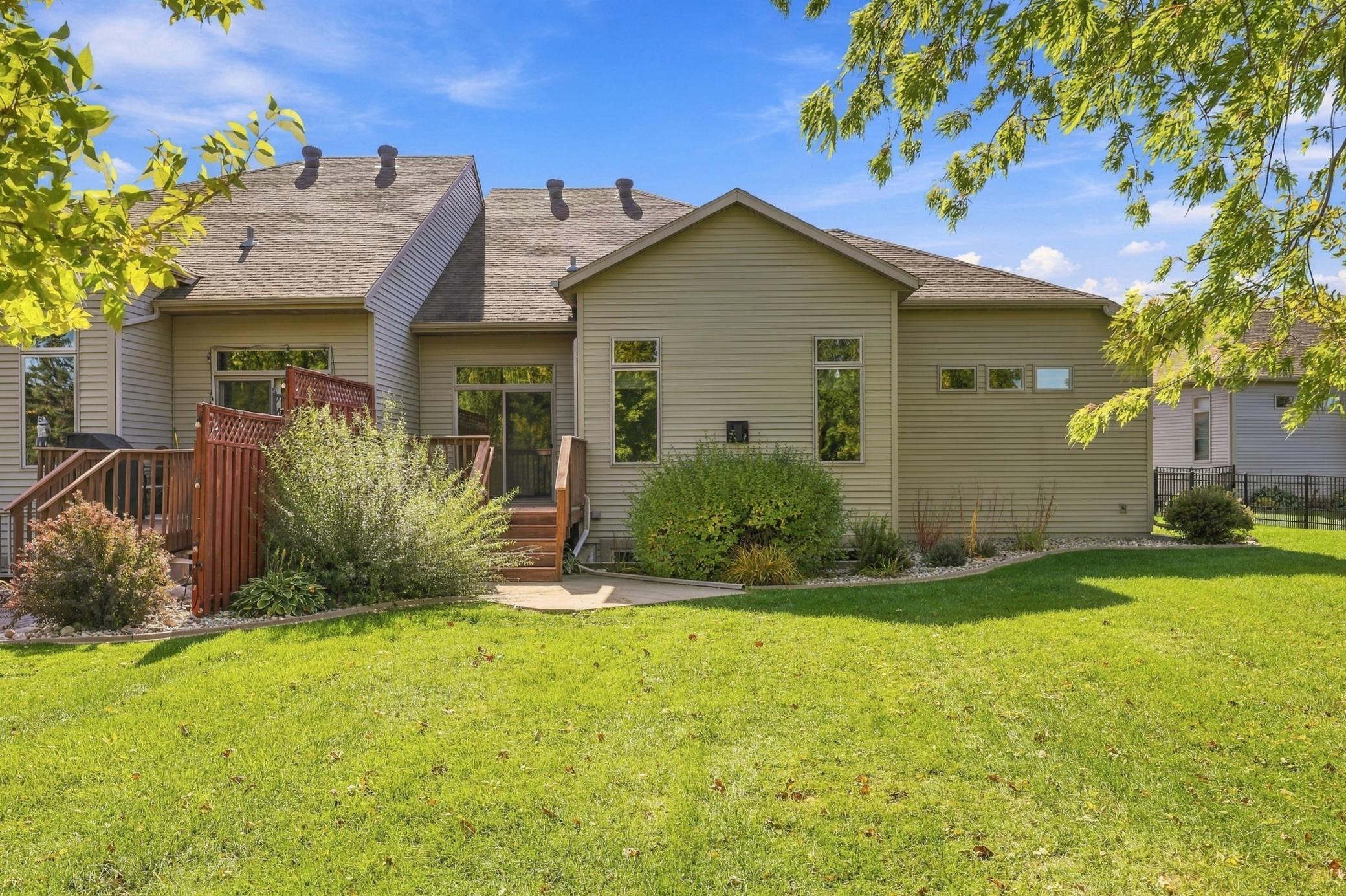 2006 twin home for sale at 6212 14th Street S in Fargo, ND — 4 bed, 3 bath (photo 46 of 55)