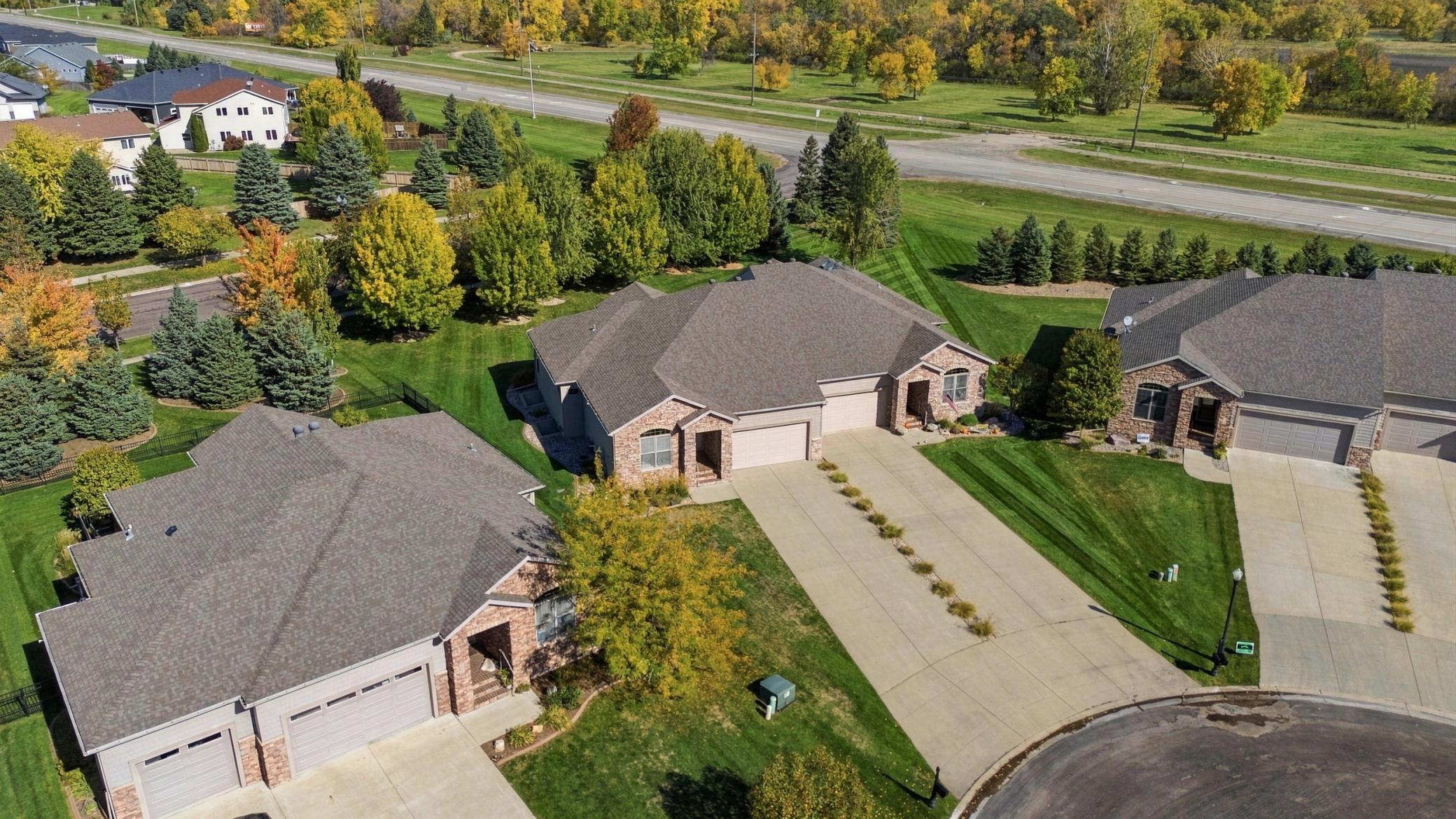 2006 twin home for sale at 6212 14th Street S in Fargo, ND — 4 bed, 3 bath (photo 49 of 55)