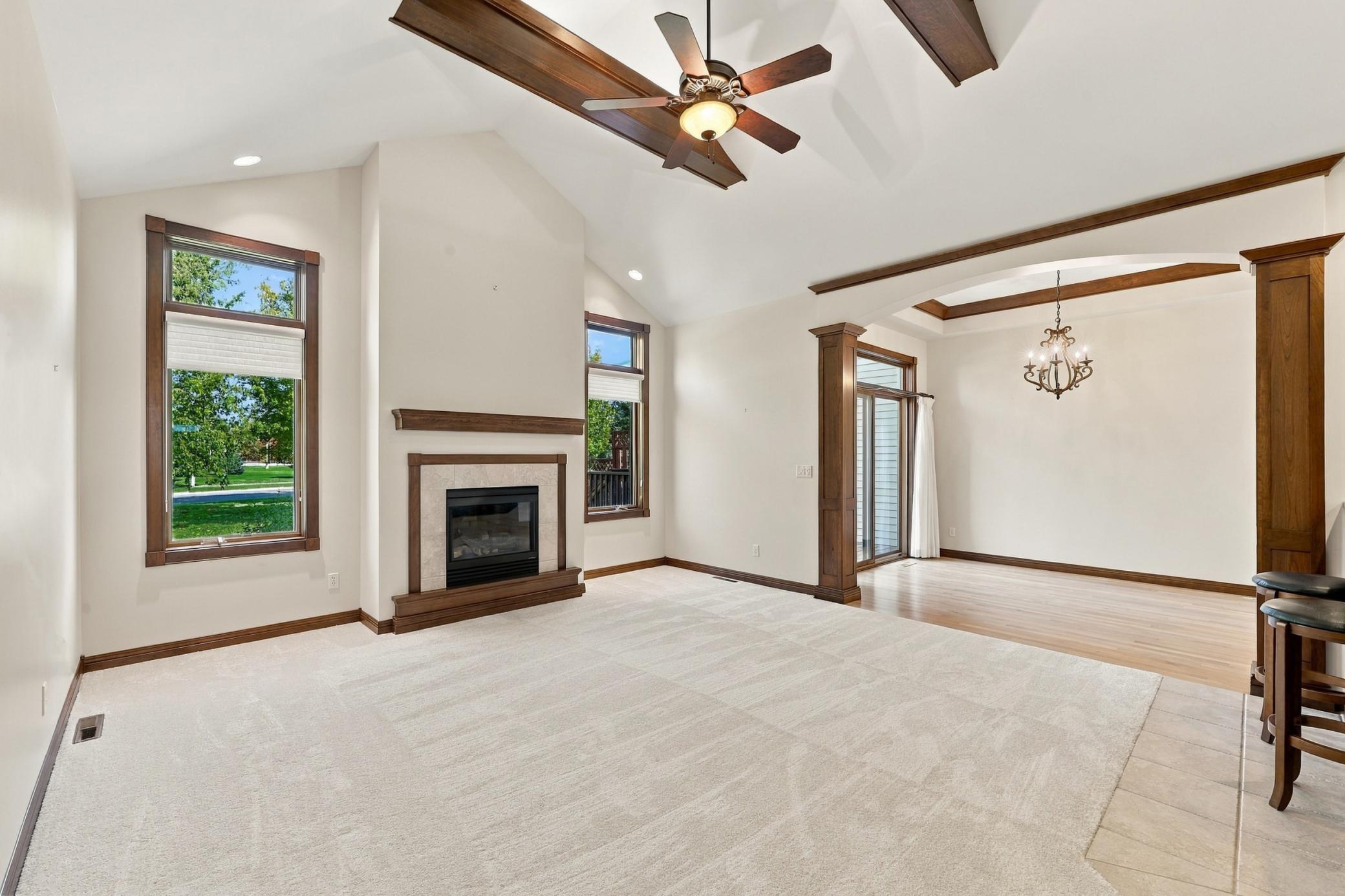 2006 twin home for sale at 6212 14th Street S in Fargo, ND — 4 bed, 3 bath (photo 6 of 55)