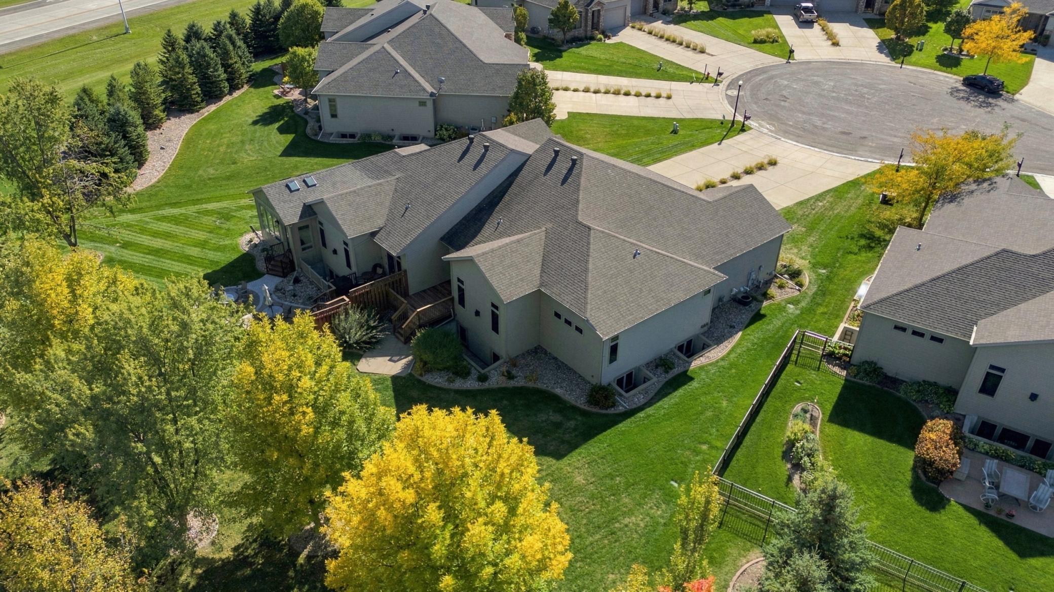 2006 twin home for sale at 6212 14th Street S in Fargo, ND — 4 bed, 3 bath (photo 51 of 55)