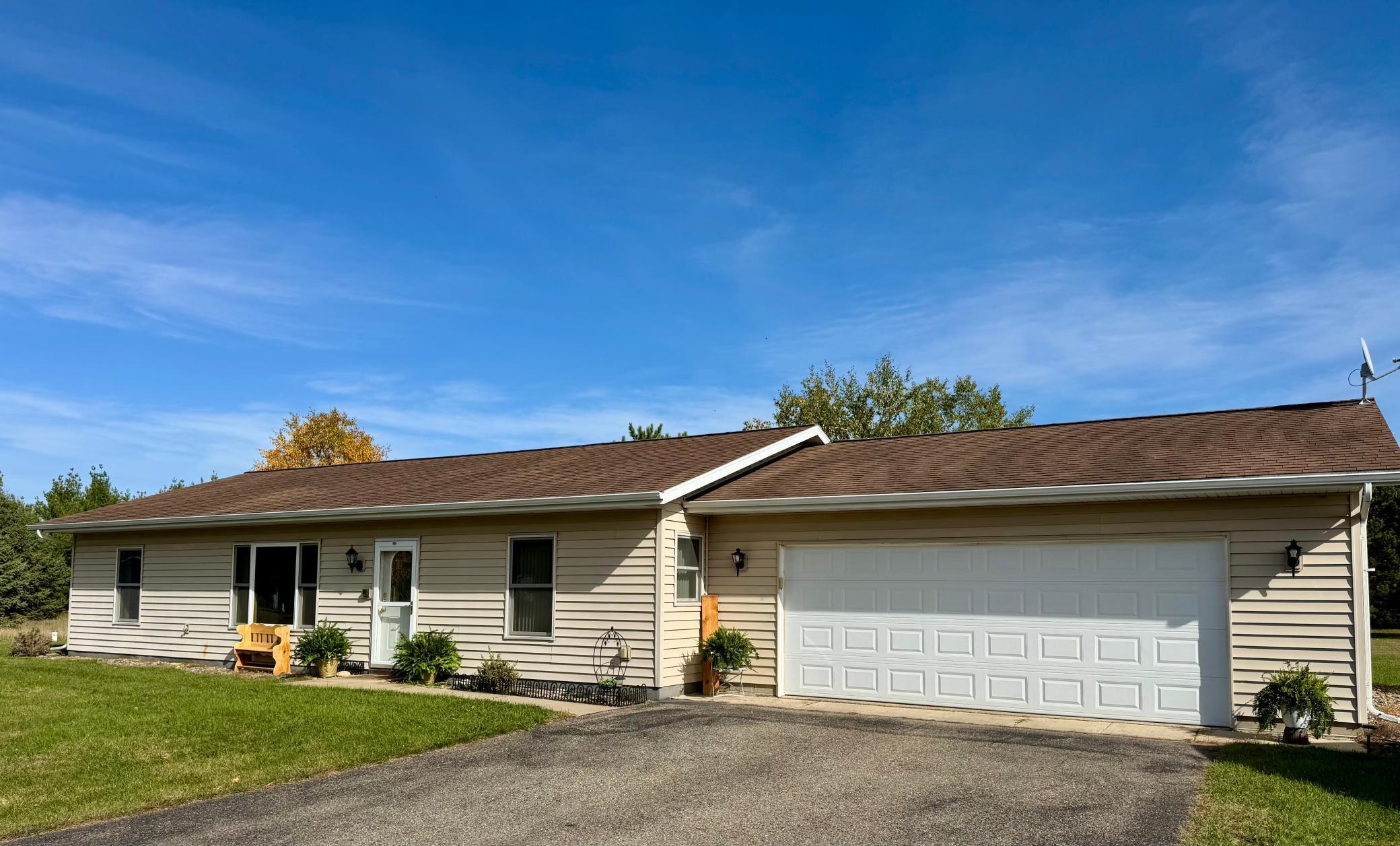 2003 single family home for sale at 21304 Farm View Drive in Park Rapids, MN — 2 bed, 2 bath (photo 4 of 31)
