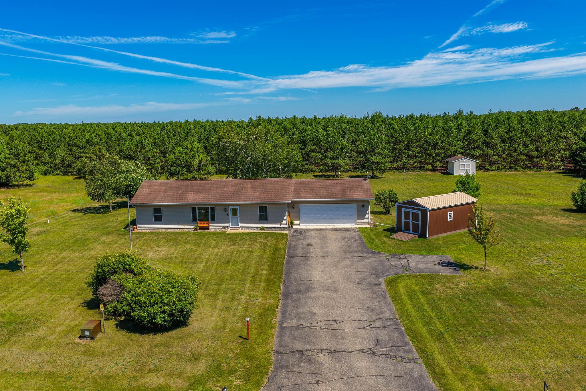 2003 single family home for sale at 21304 Farm View Drive in Park Rapids, MN — 2 bed, 2 bath (photo 6 of 31)