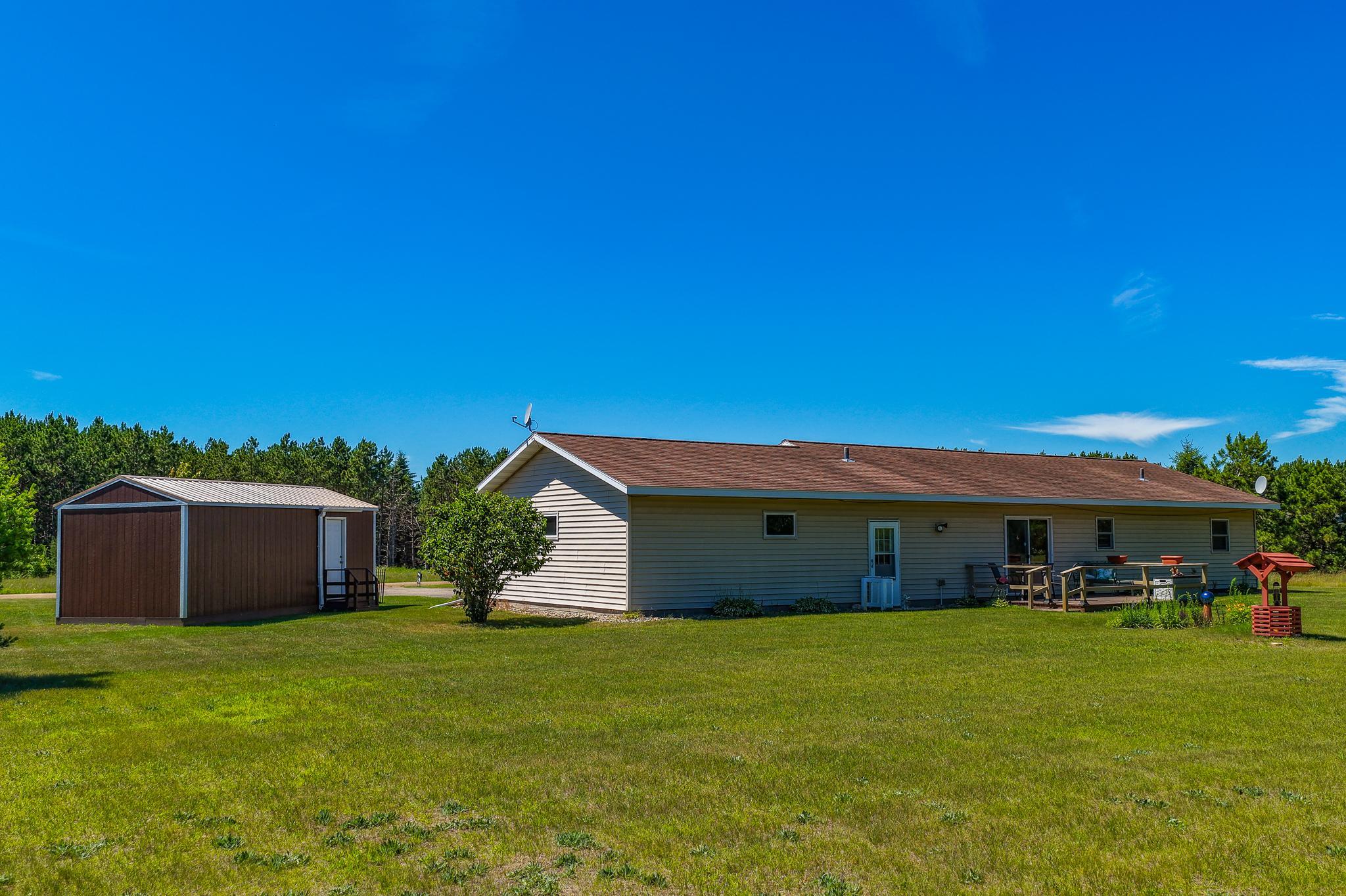 2003 single family home for sale at 21304 Farm View Drive in Park Rapids, MN — 2 bed, 2 bath (photo 8 of 31)