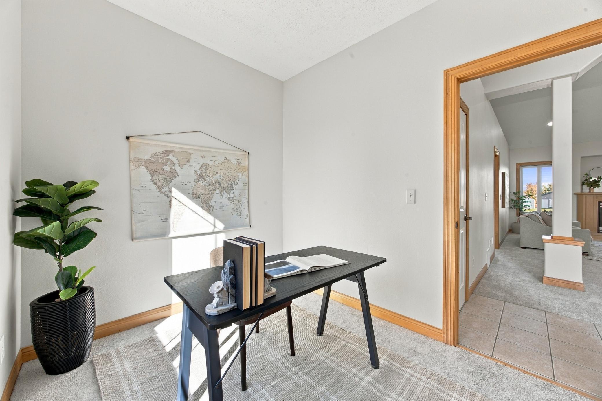 2003 single family home for sale at 718 N Sedona Drive in West Fargo, ND — 5 bed, 3 bath (photo 24 of 54)