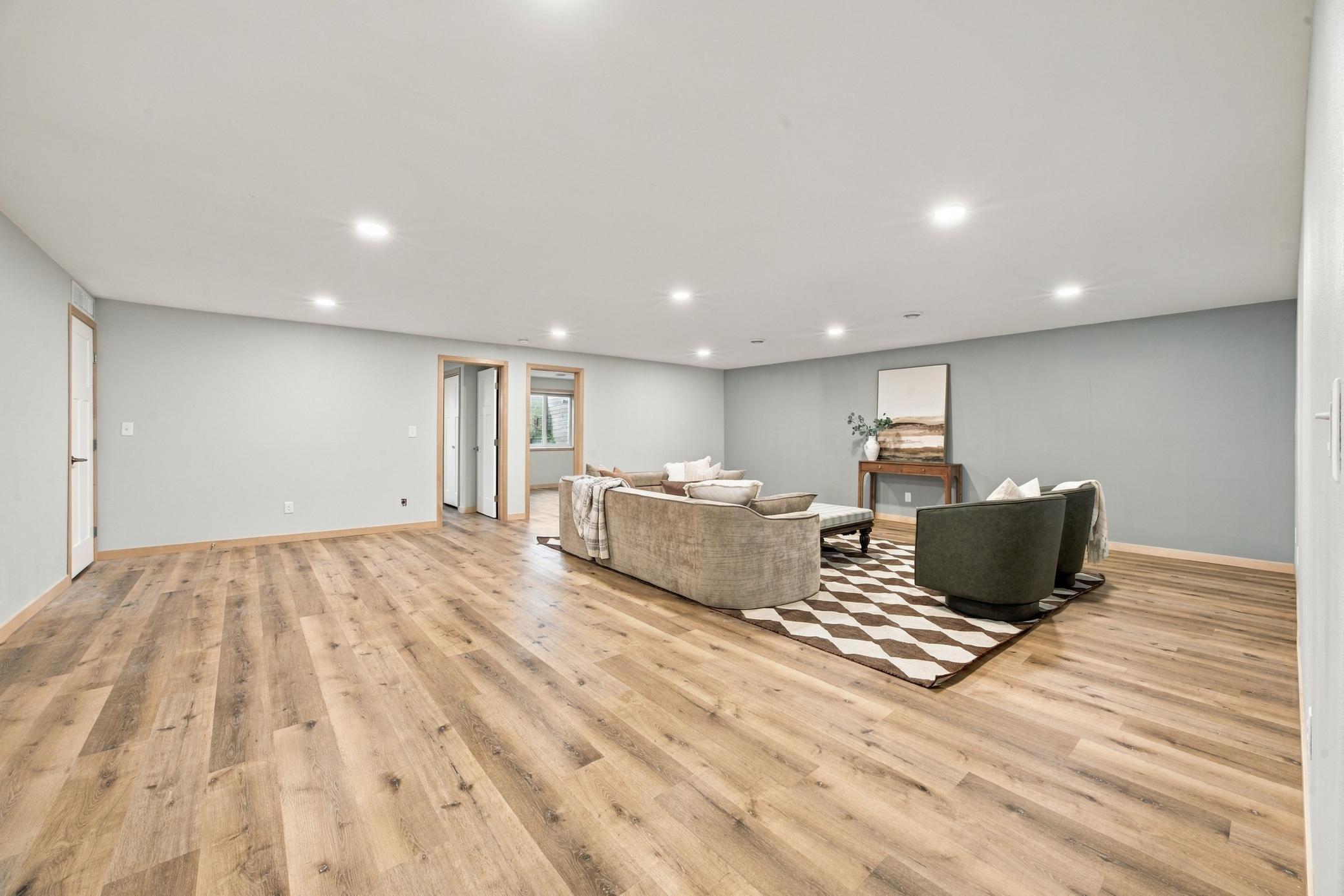 2003 single family home for sale at 718 N Sedona Drive in West Fargo, ND — 5 bed, 3 bath (photo 29 of 54)