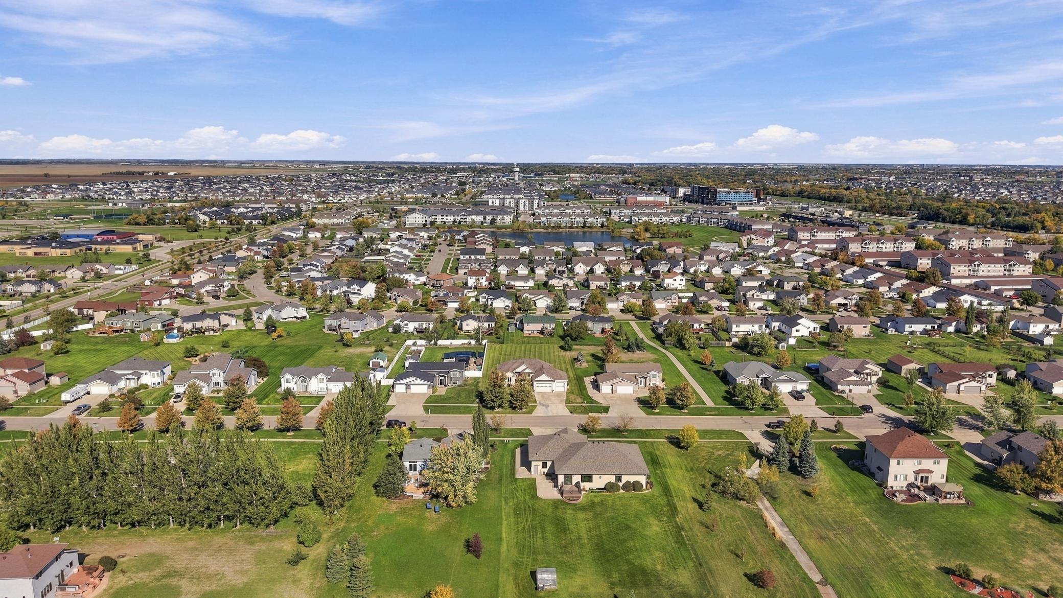 2003 single family home for sale at 718 N Sedona Drive in West Fargo, ND — 5 bed, 3 bath (photo 48 of 54)