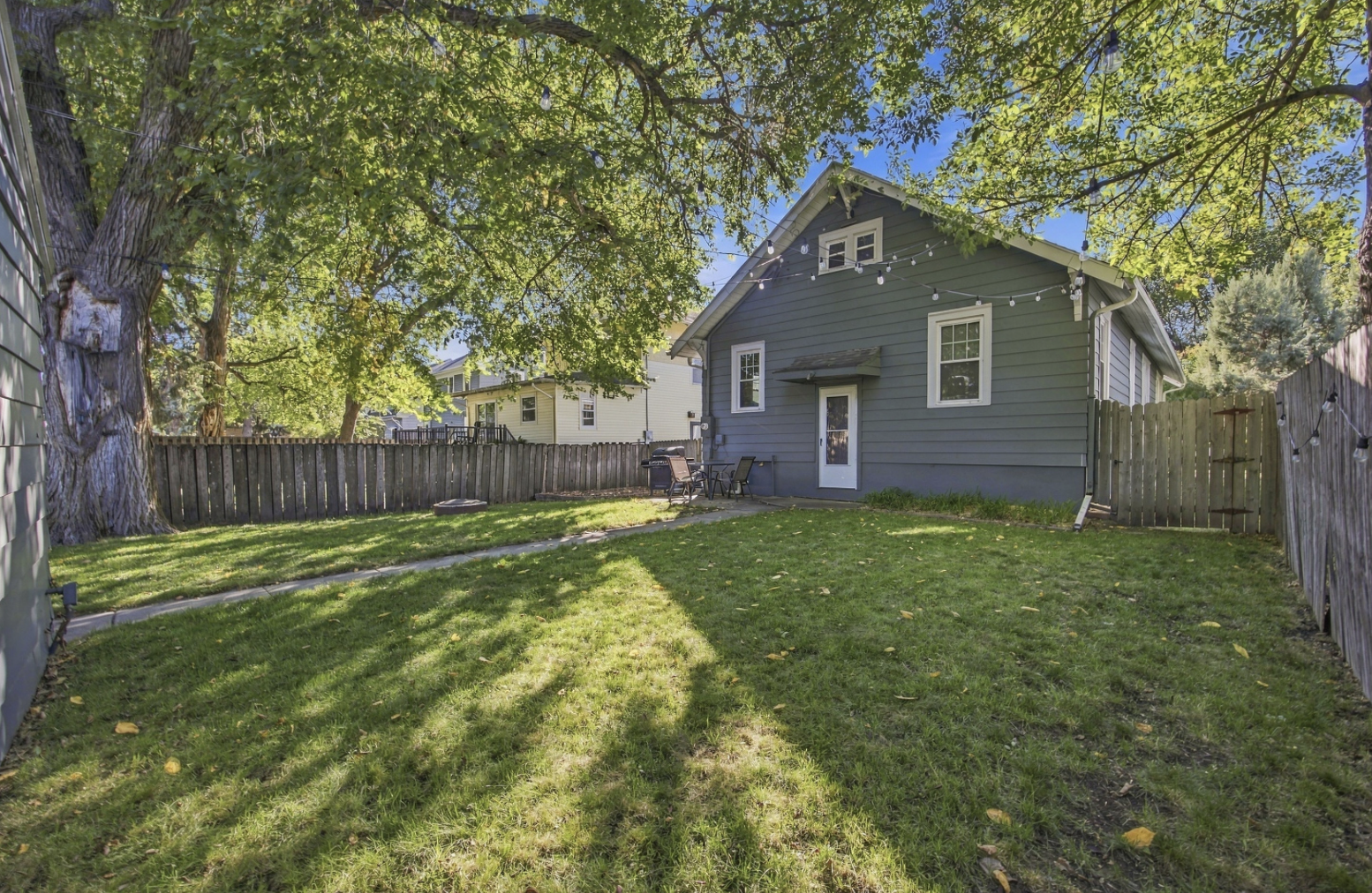 1922 single family home for sale at 1043 1st Street N in Fargo, ND — 4 bed, 2 bath (photo 3 of 7)