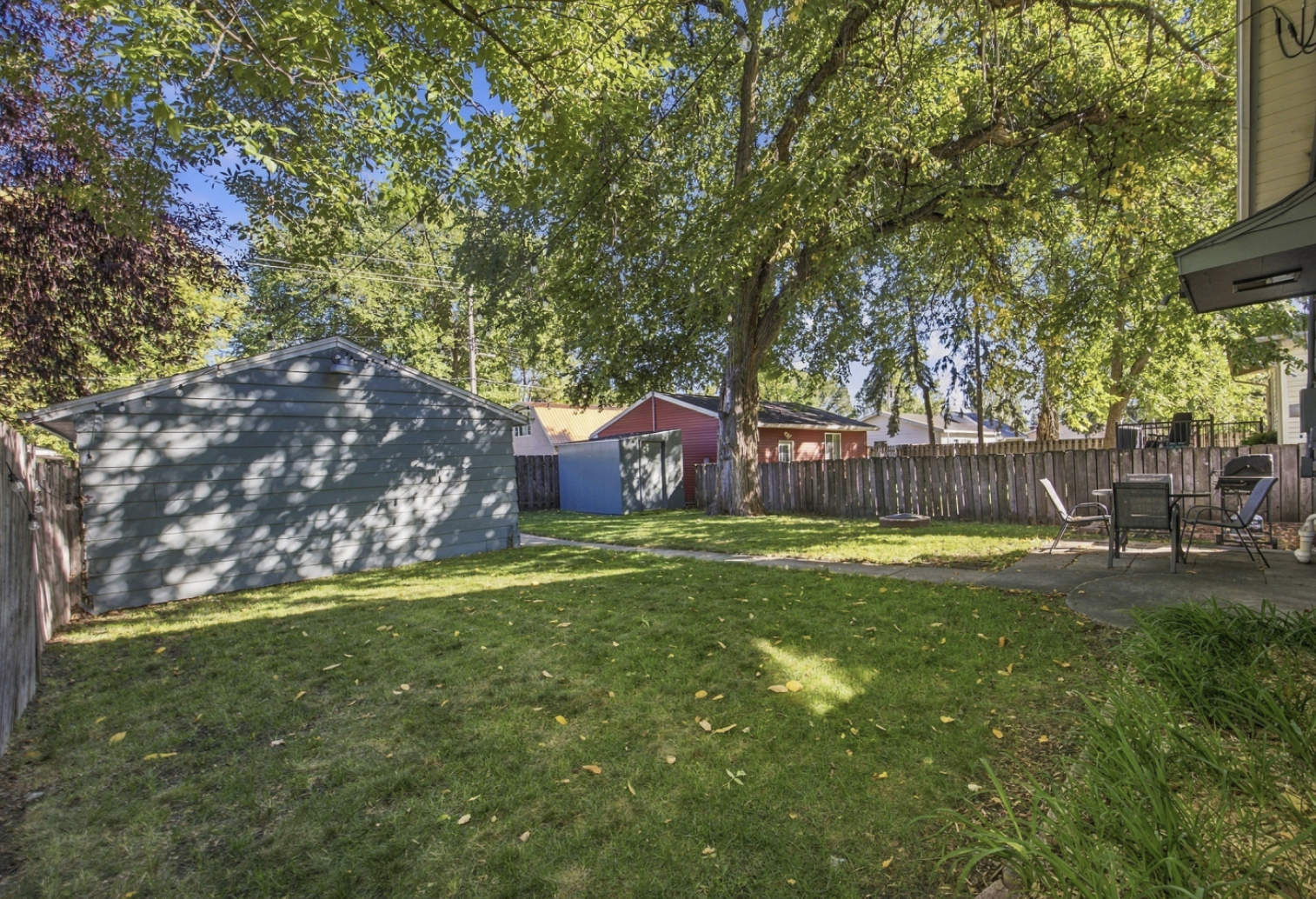 1922 single family home for sale at 1043 1st Street N in Fargo, ND — 4 bed, 2 bath (photo 5 of 7)